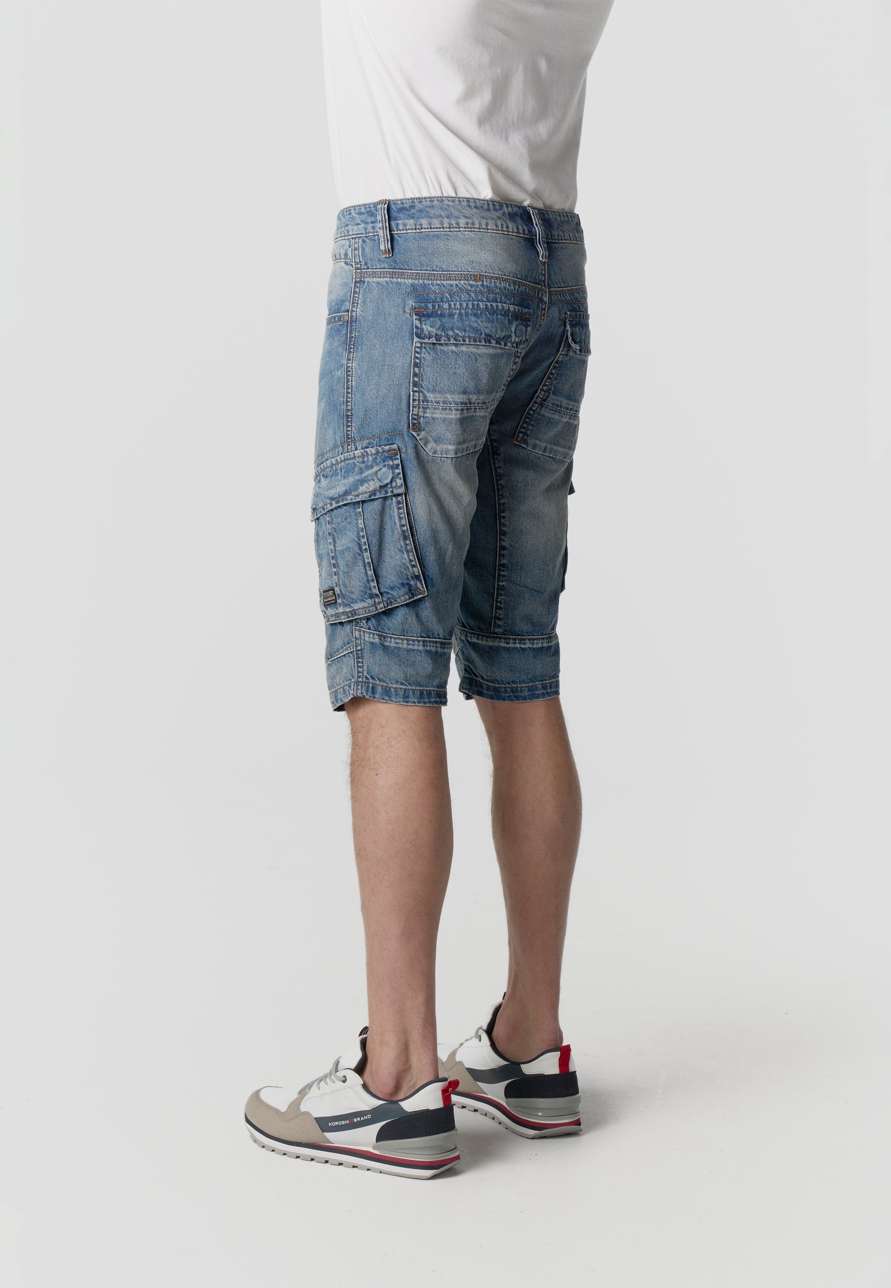 Men's relaxed cargo denim jeans