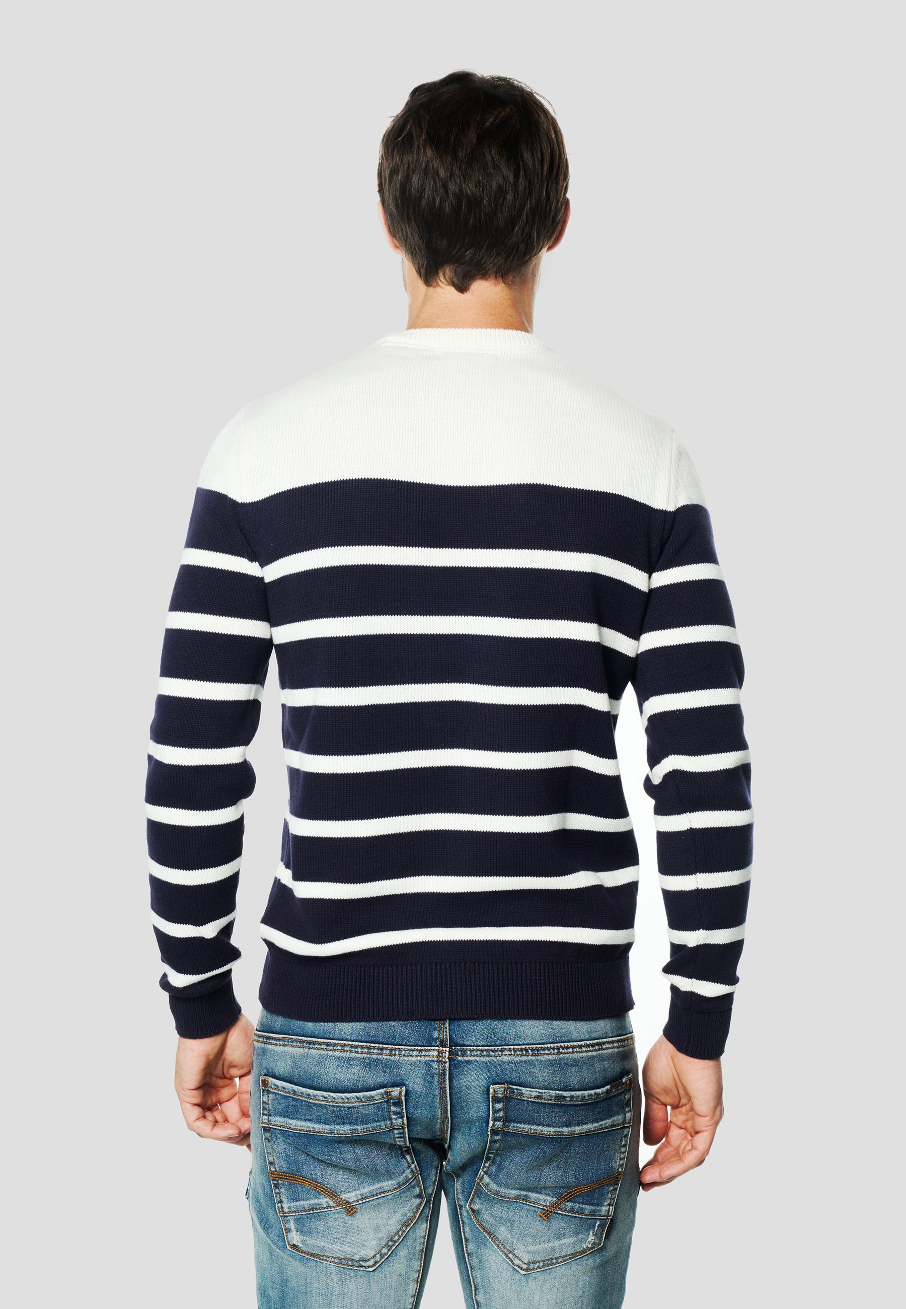 2611TR25-000039-2611TR25_000039_2