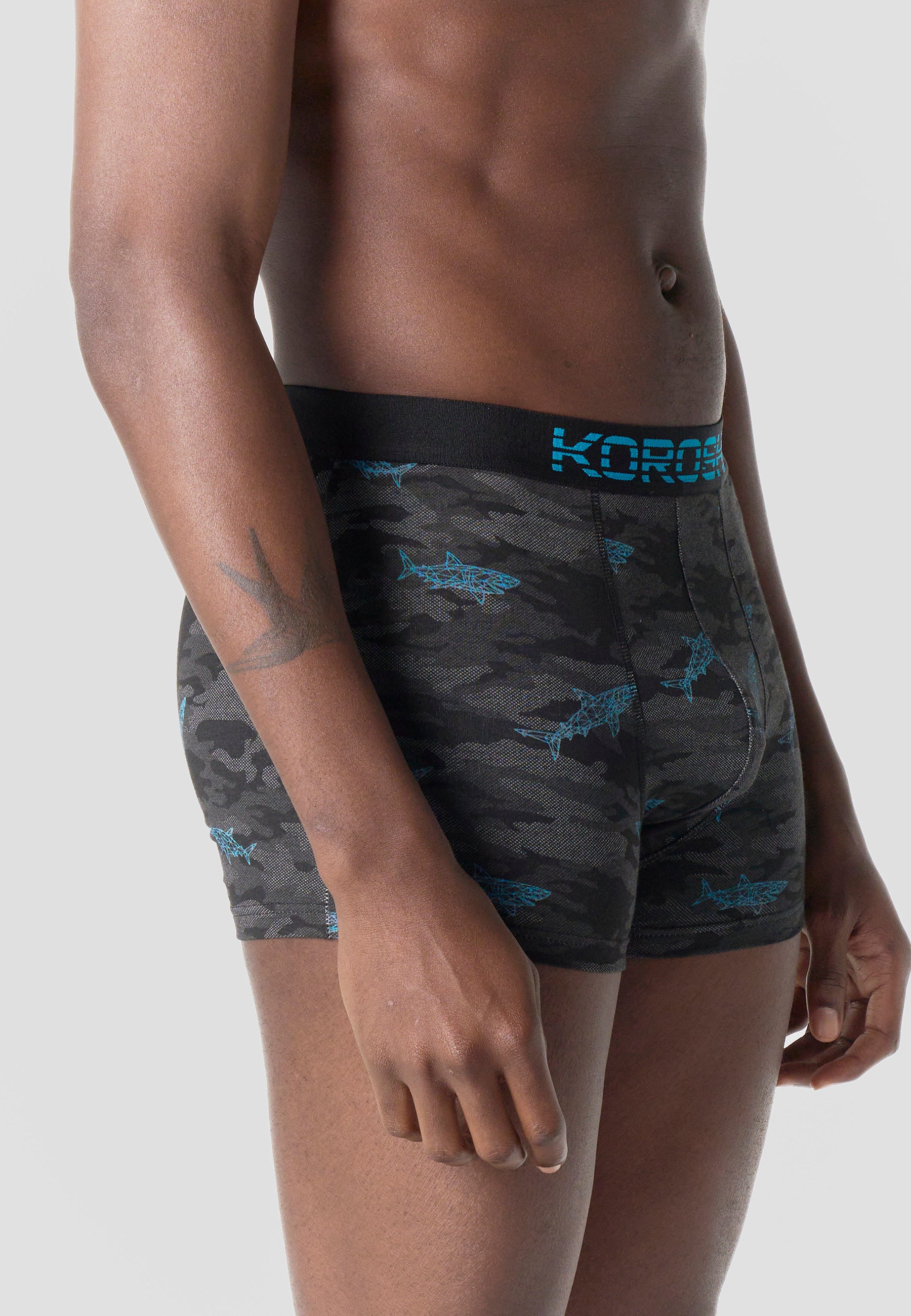 2611UN05-000323-2611UN05_000323_2