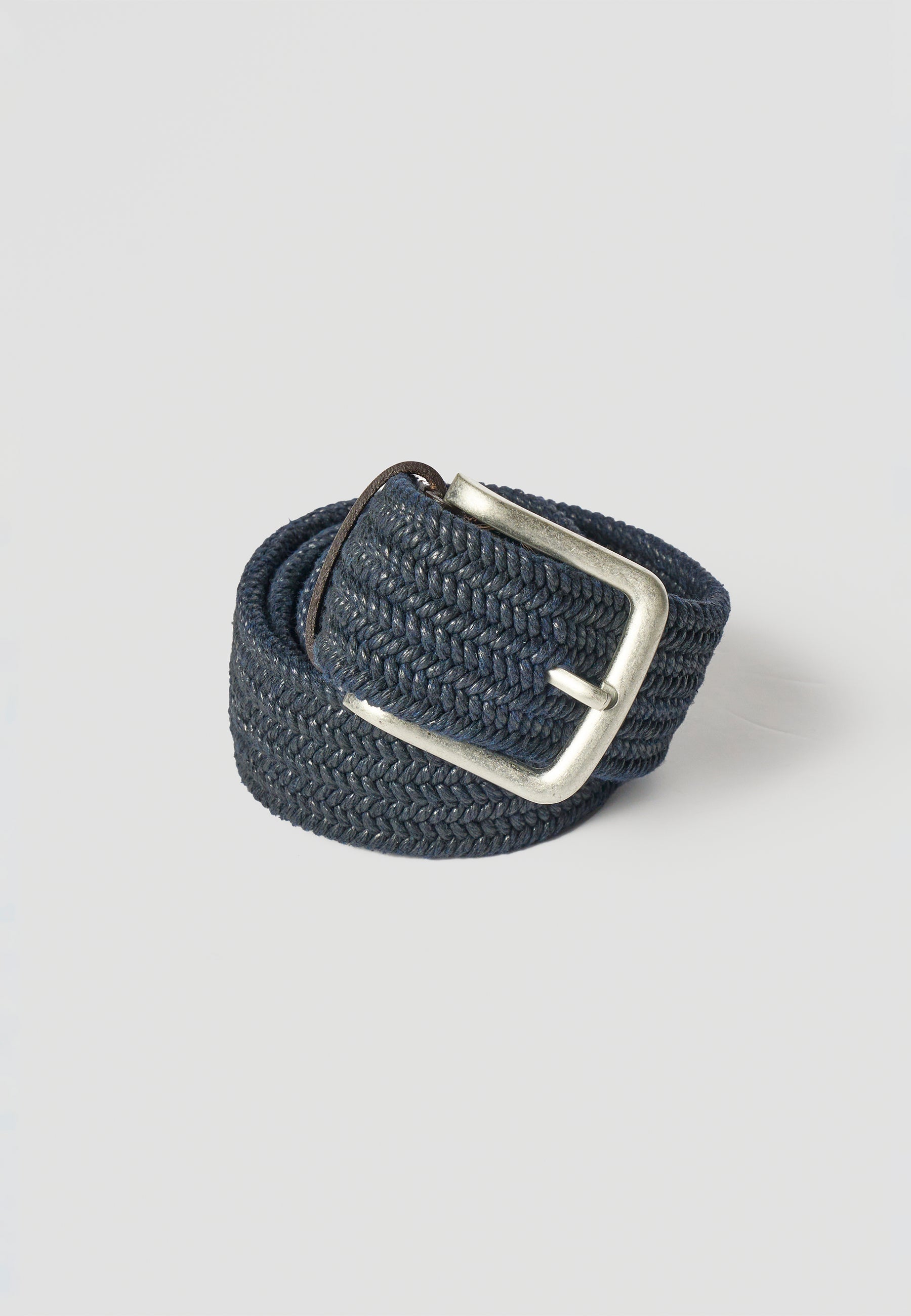Elastic belt