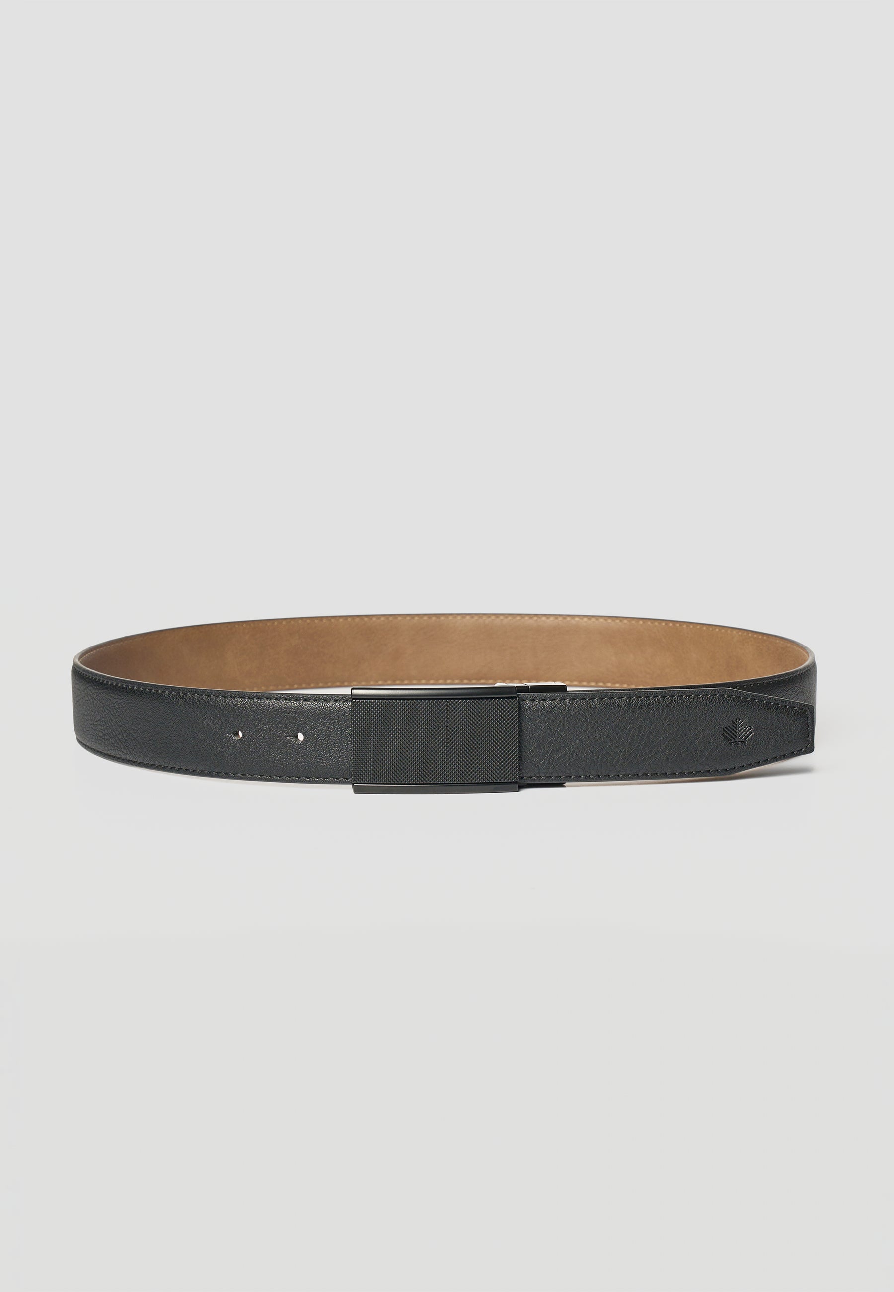 Reversible leatherette belt