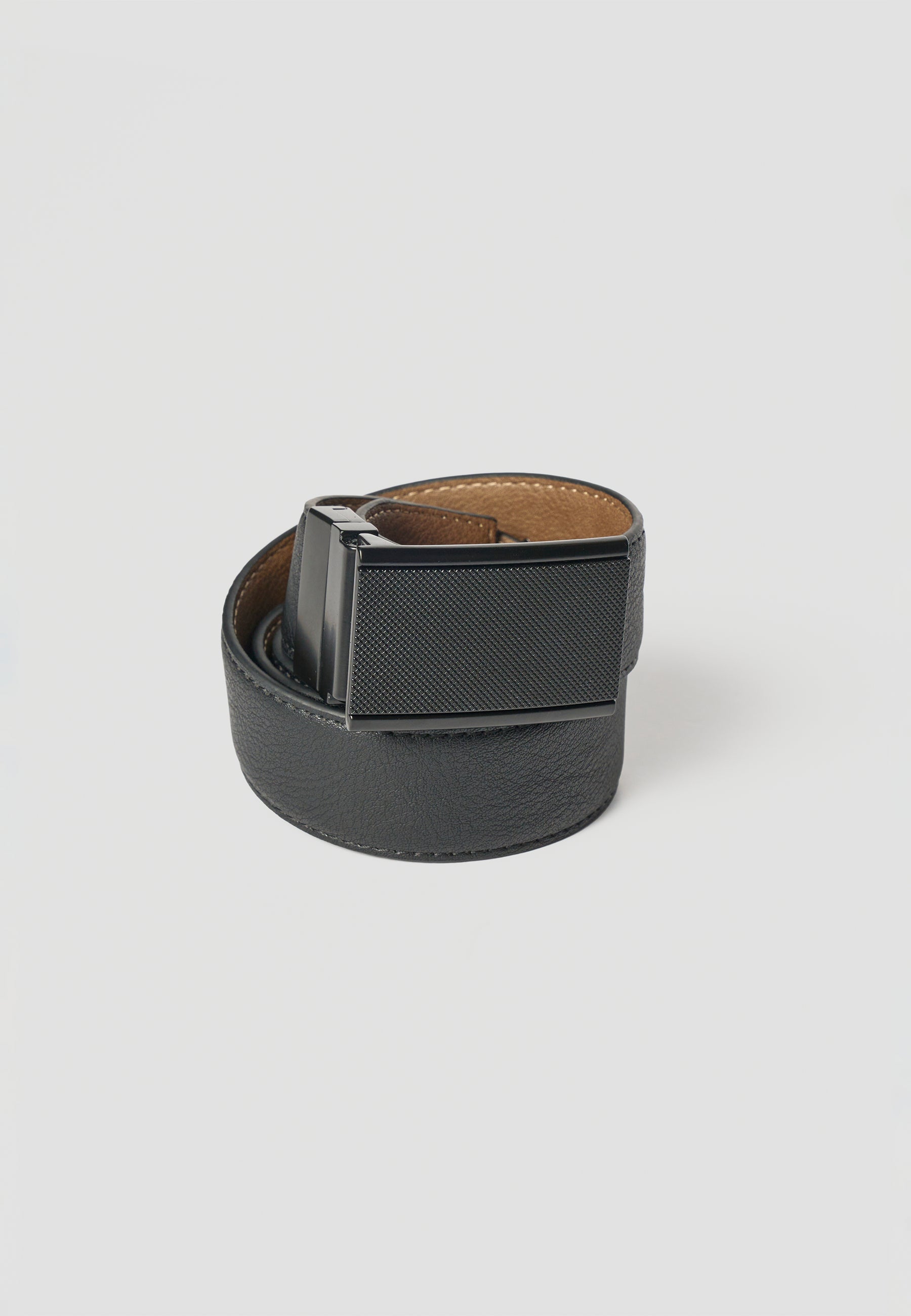 Reversible leatherette belt