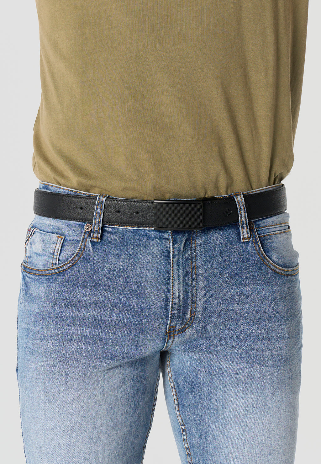 Reversible leatherette belt