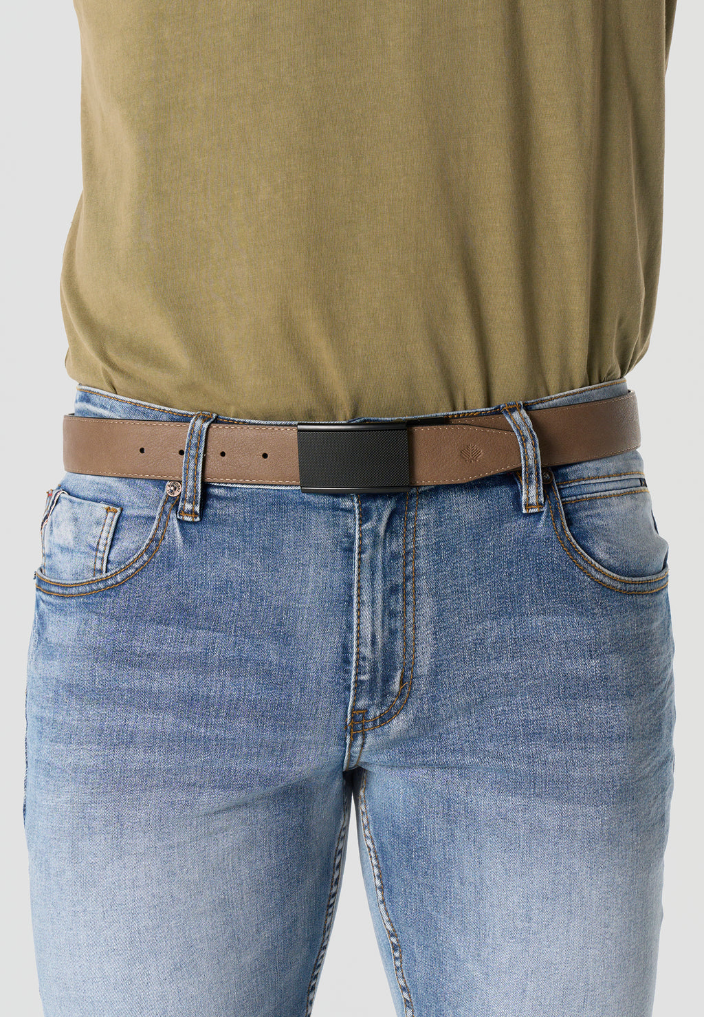 Reversible leatherette belt