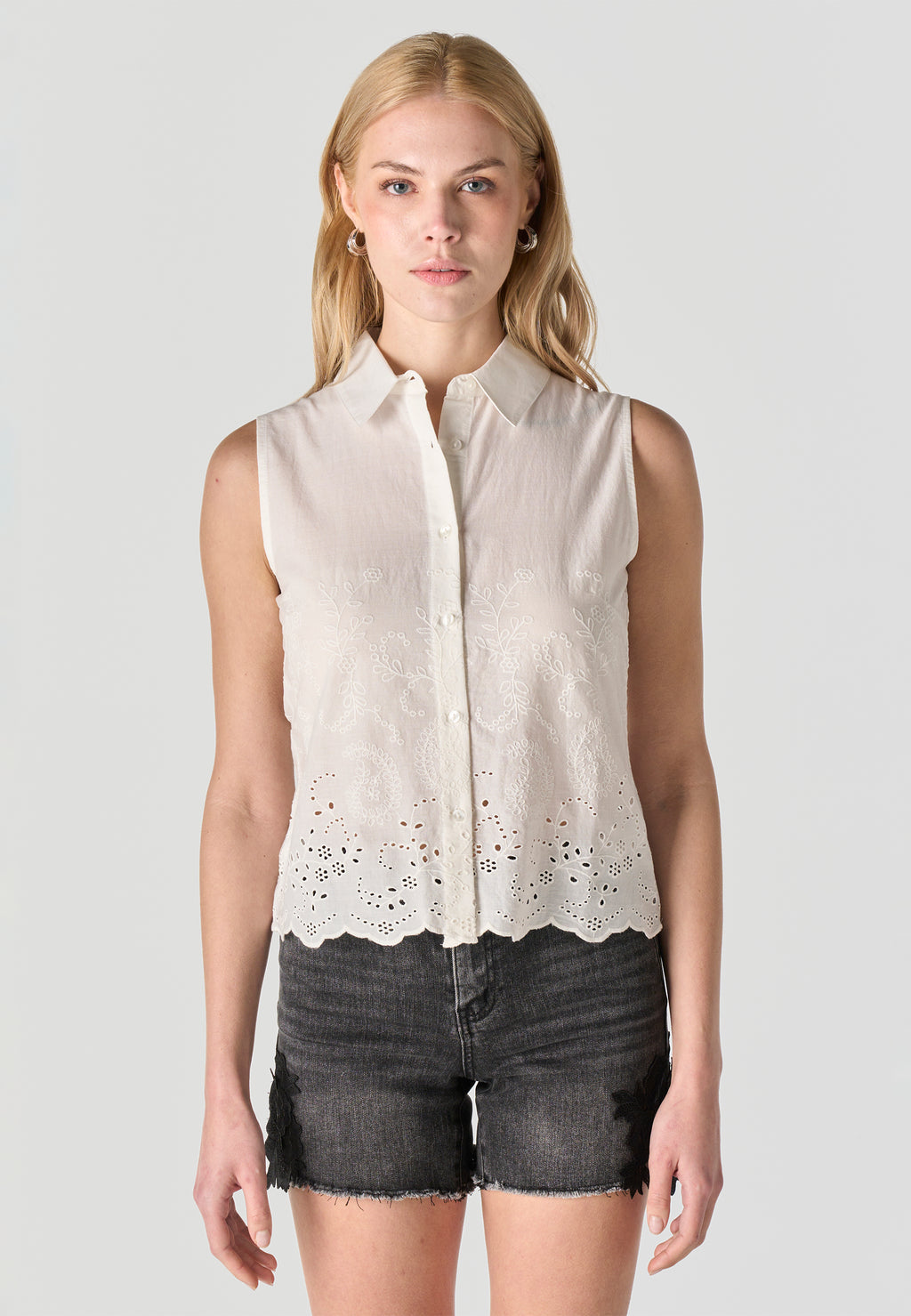 Women's Embroidered Short Sleeve Shirt