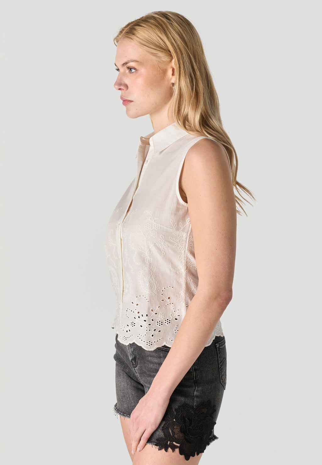 Women's Embroidered Short Sleeve Shirt