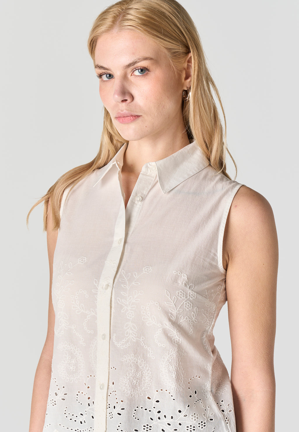 Women's Embroidered Short Sleeve Shirt