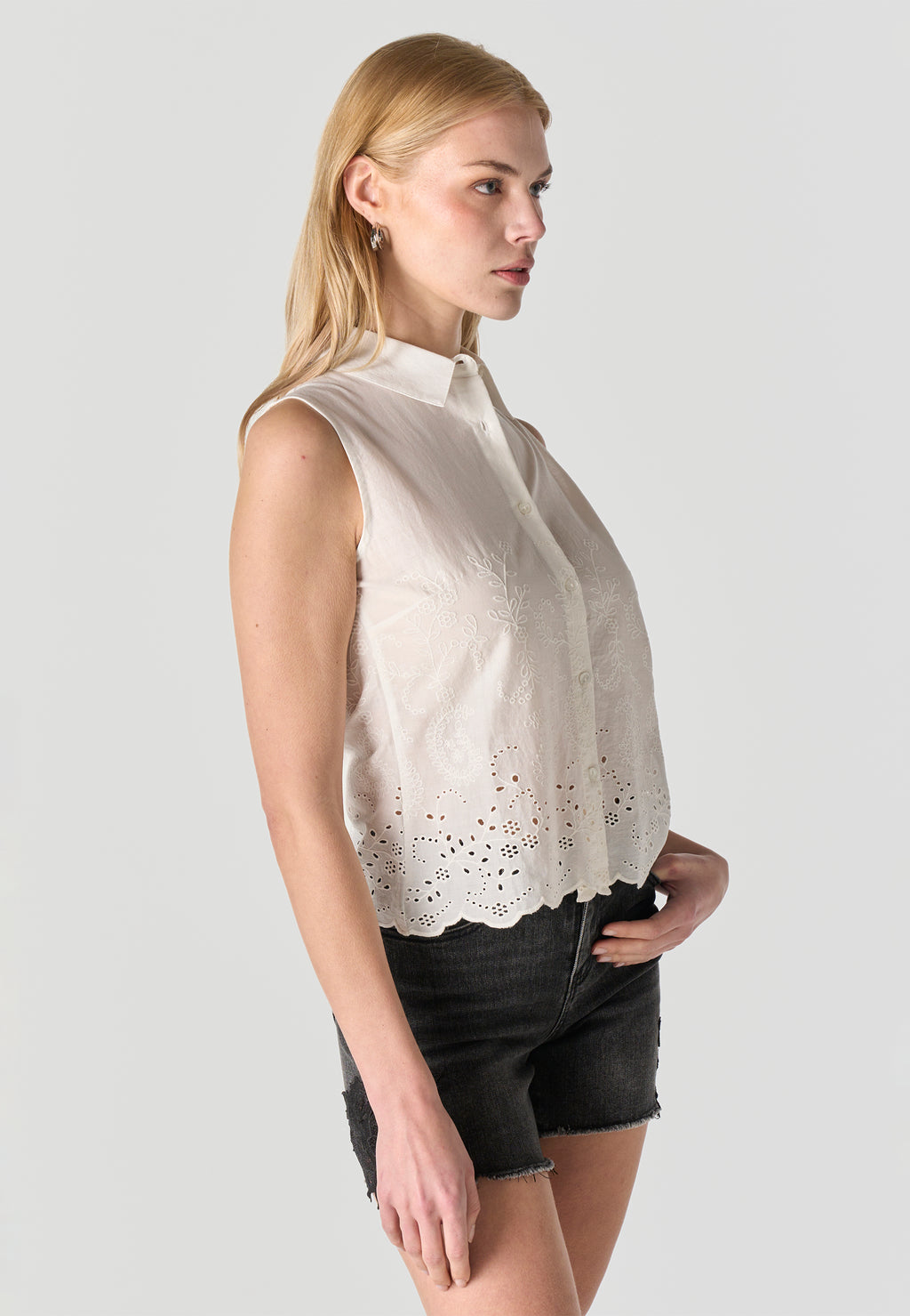 Women's Embroidered Short Sleeve Shirt