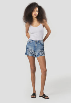 Shorts in denim ricamato da donna blu medio - Koroshi 2612PS69
