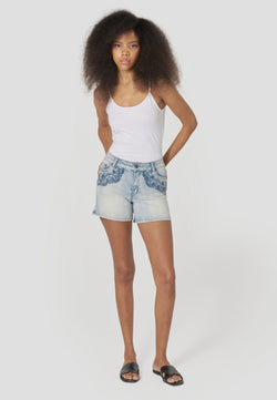 Hellblaue Damen-Jeansshorts mit besticktem Rand – Koroshi 2612PS82