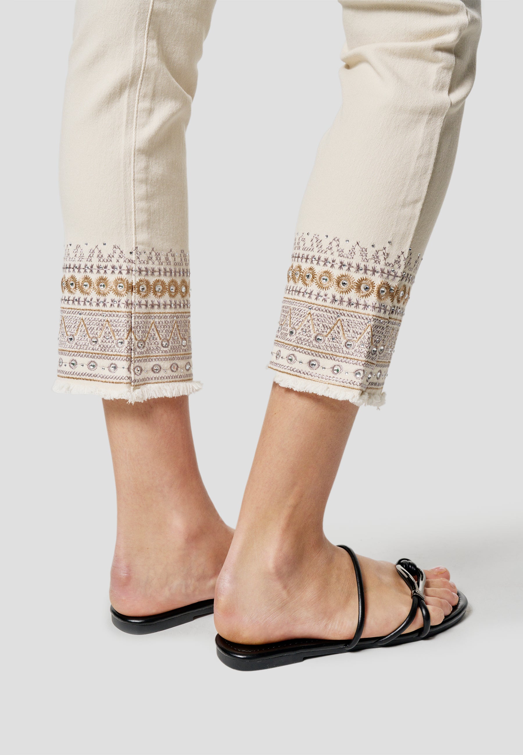 Cropped cotton jeans for women