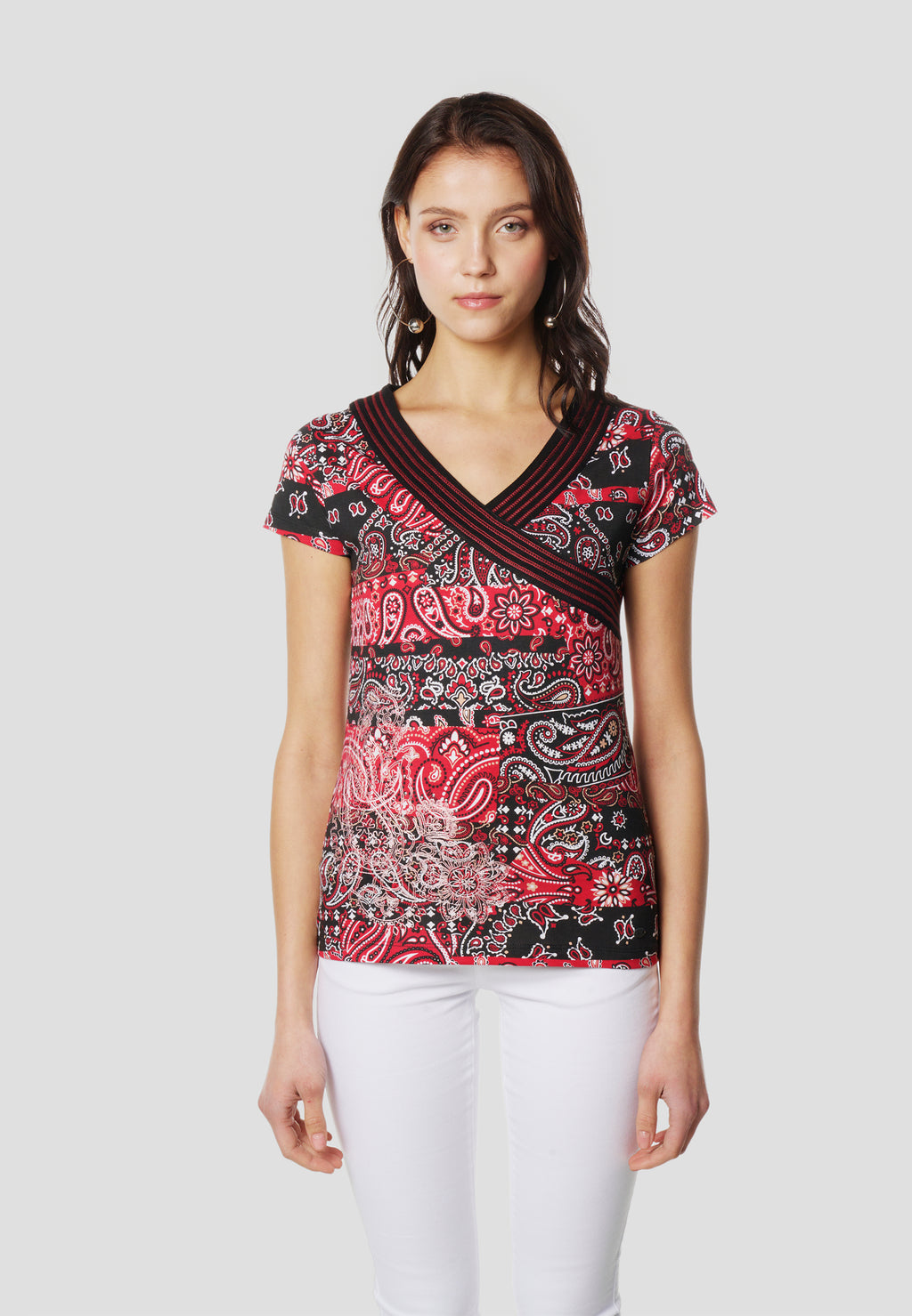Top Mujer Manga Corta Rojo Estampado Cachemir Cuello Pico Cruzado Bordado Tachas – KOROSHI