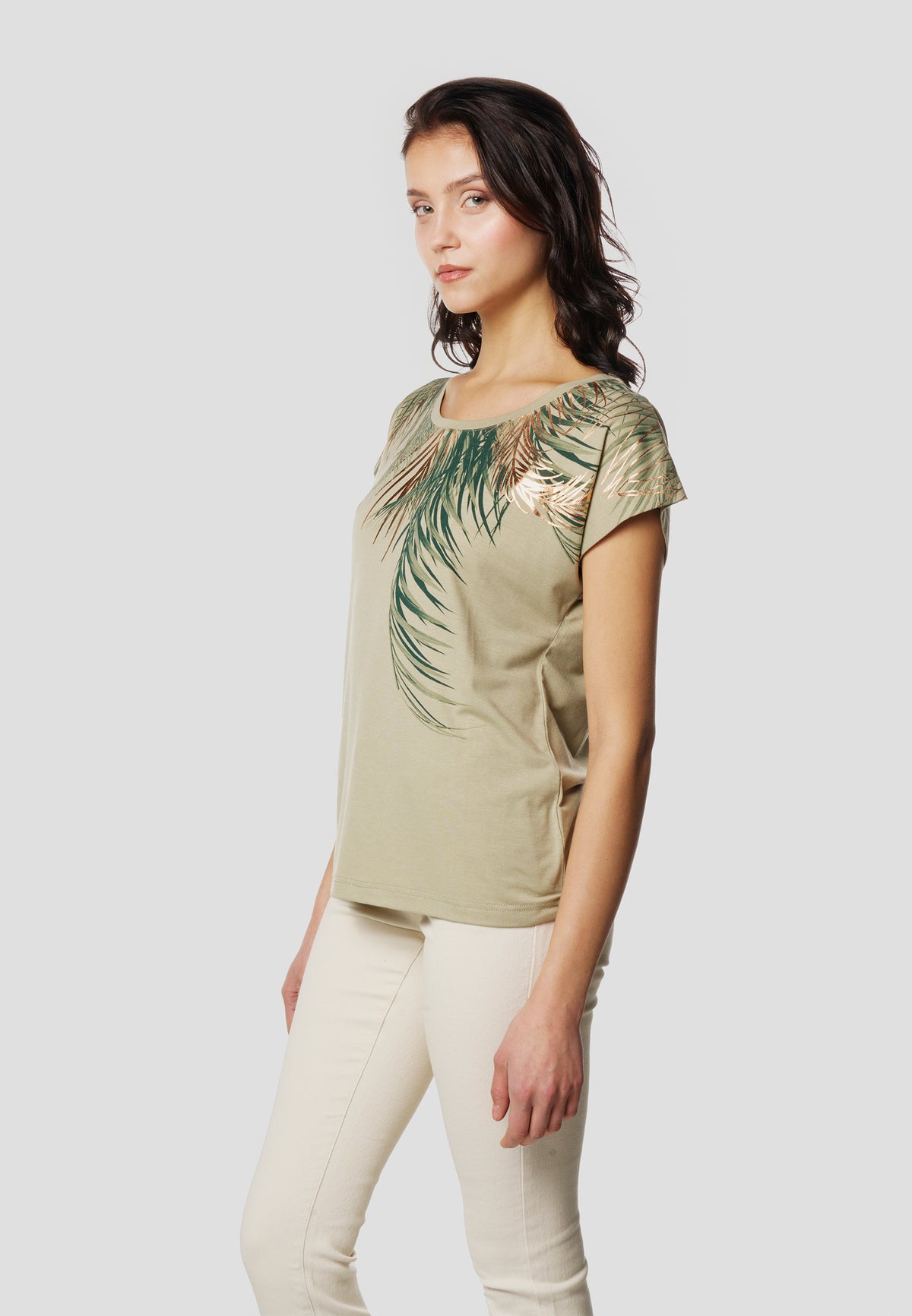 Khakifarbenes Damen-Kurzarm-T-Shirt mit Palmenprint – Koroshi 2612TP06