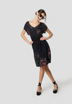 Kurzes Kleid mit Blumendruck für Damen, Schwarz – Koroshi 2612VS17