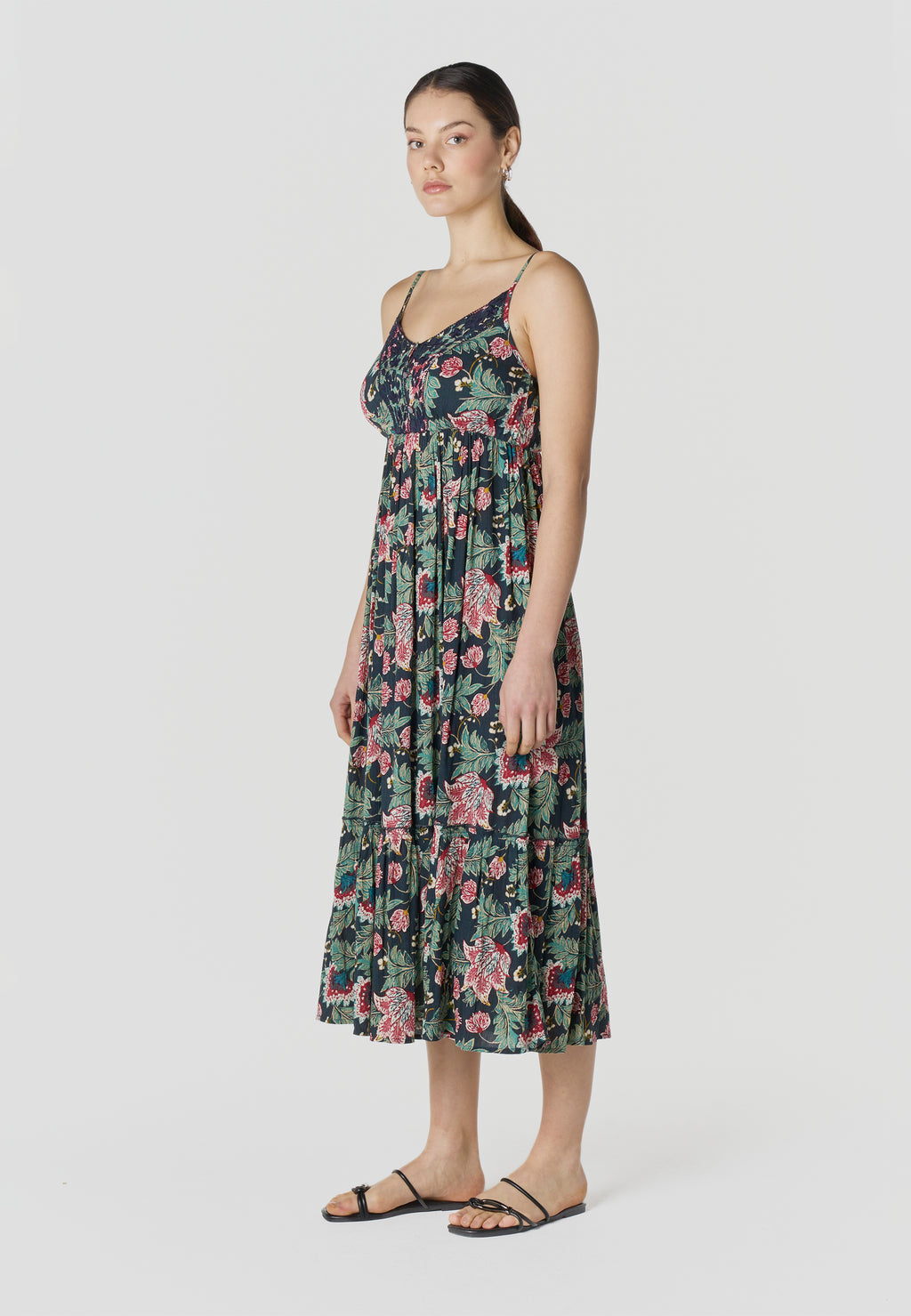 Mehrfarbiges langes Trägerkleid mit Blumenmuster für Damen – Koroshi 2612VS85