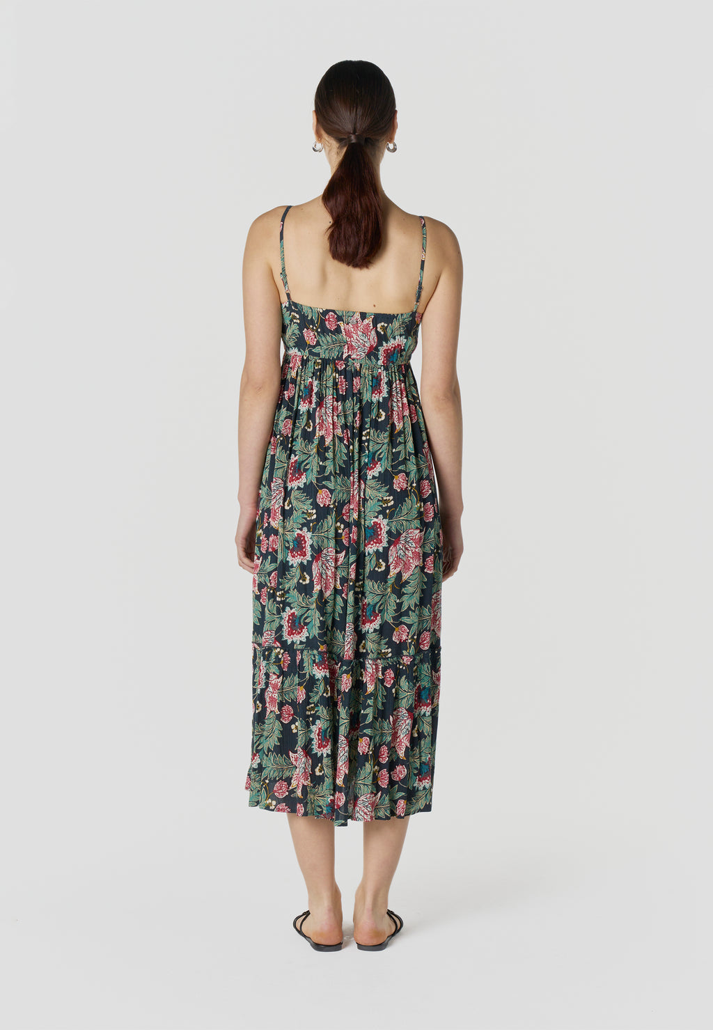 Mehrfarbiges langes Trägerkleid mit Blumenmuster für Damen – Koroshi 2612VS85