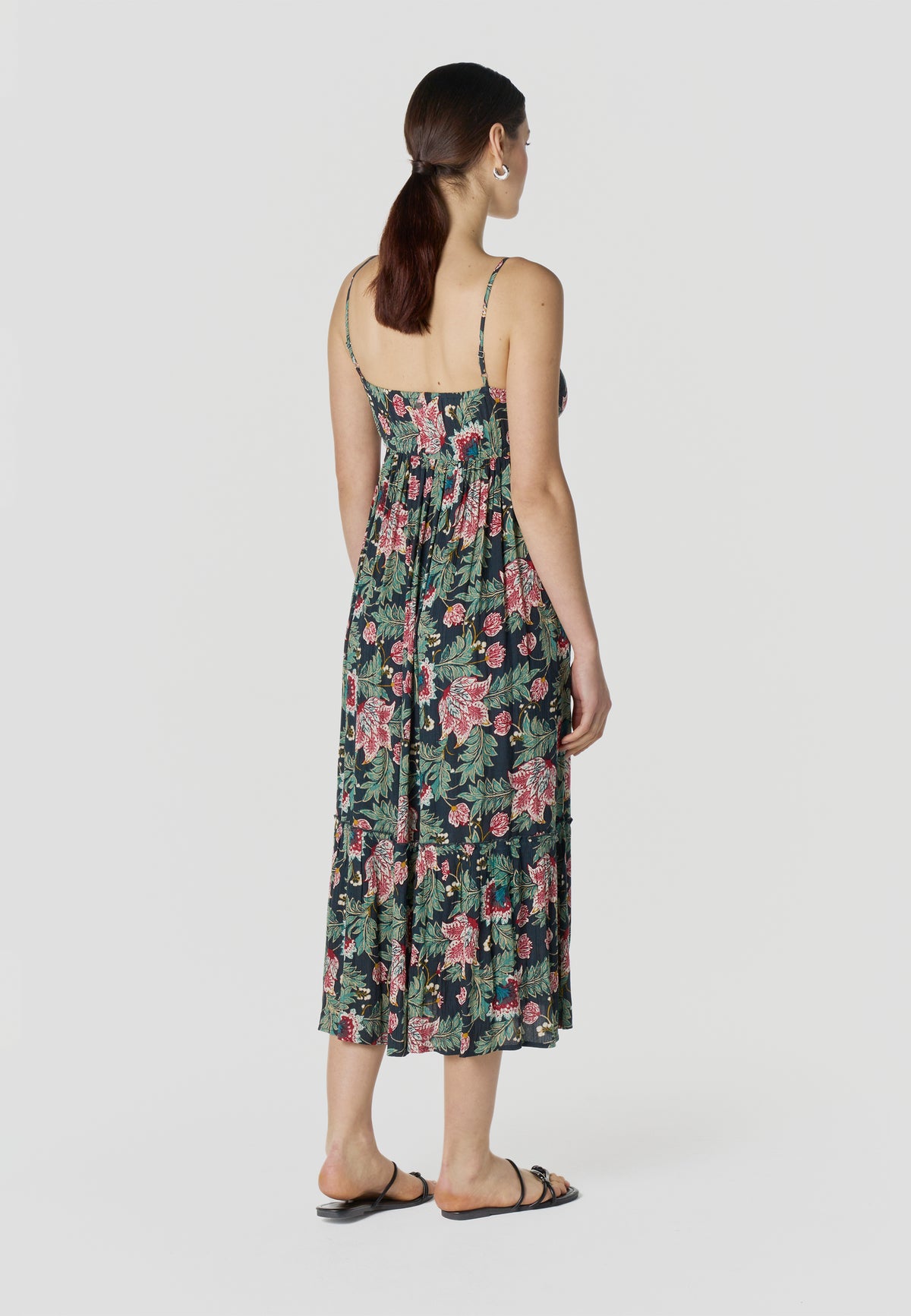 Mehrfarbiges langes Trägerkleid mit Blumenmuster für Damen – Koroshi 2612VS85