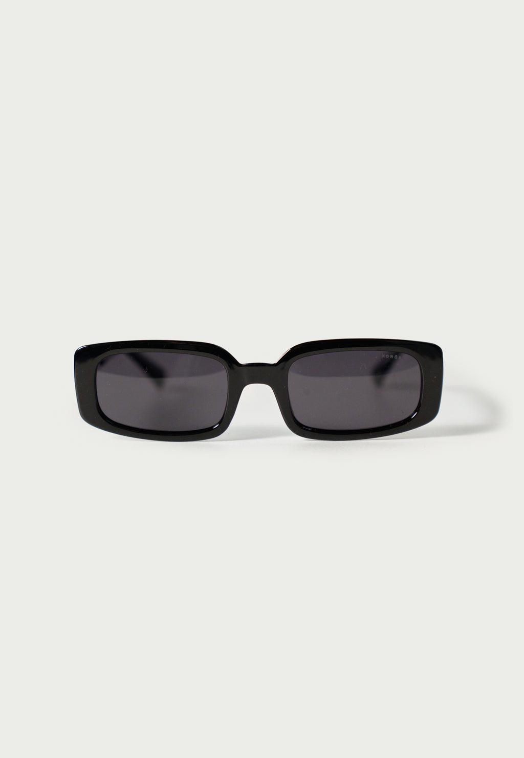 Gafas de Sol Mujer Rectangulares Negras Lentes Polarizadas Efecto Ahumado Prot. UV – KOROSHI