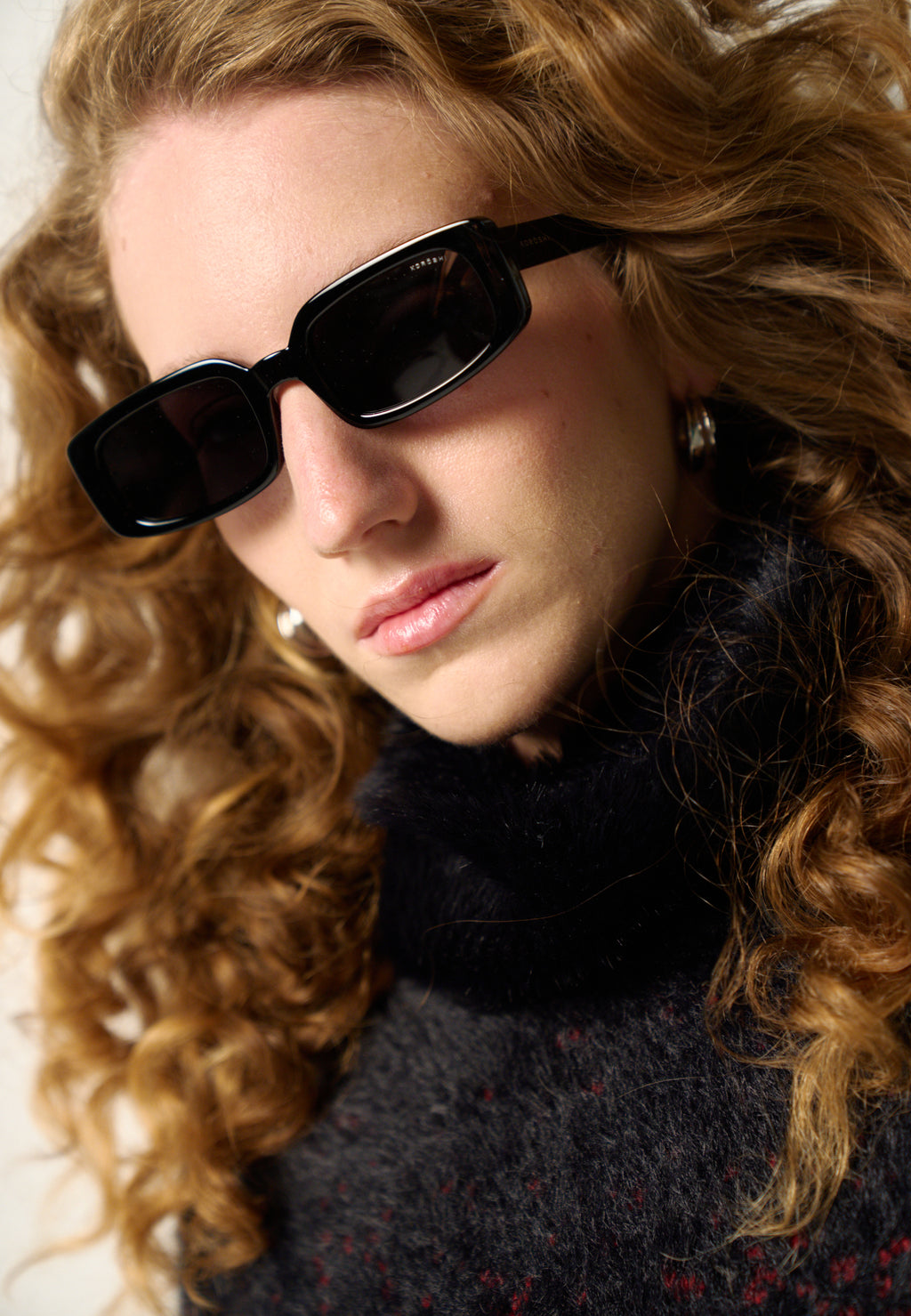 Gafas de Sol Mujer Rectangulares Negras Lentes Polarizadas Efecto Ahumado Prot. UV – KOROSHI