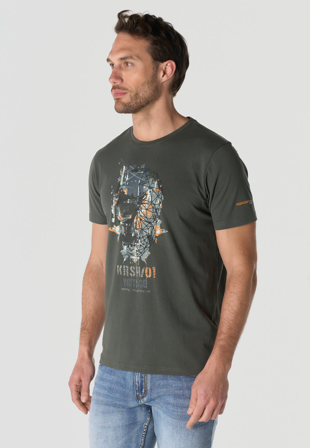 Camiseta Hombre Manga Corta Estampada Kaki Cuello Redondo Regular Fit – KOROSHI