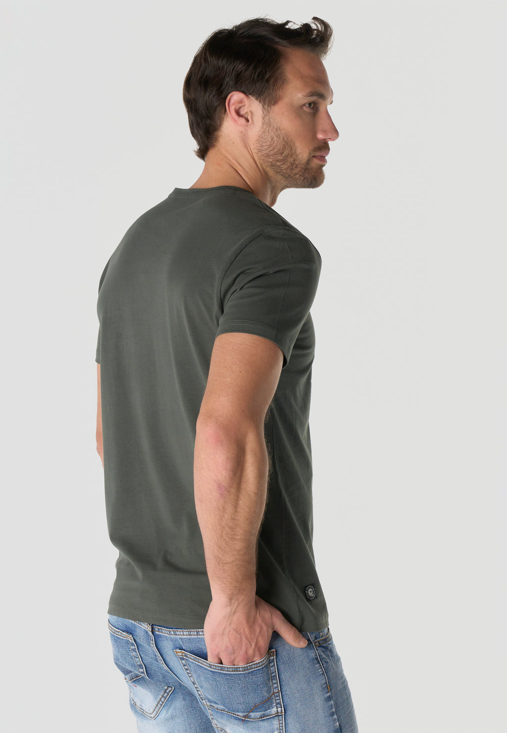 Camiseta Hombre Manga Corta Estampada Kaki Cuello Redondo Regular Fit – KOROSHI