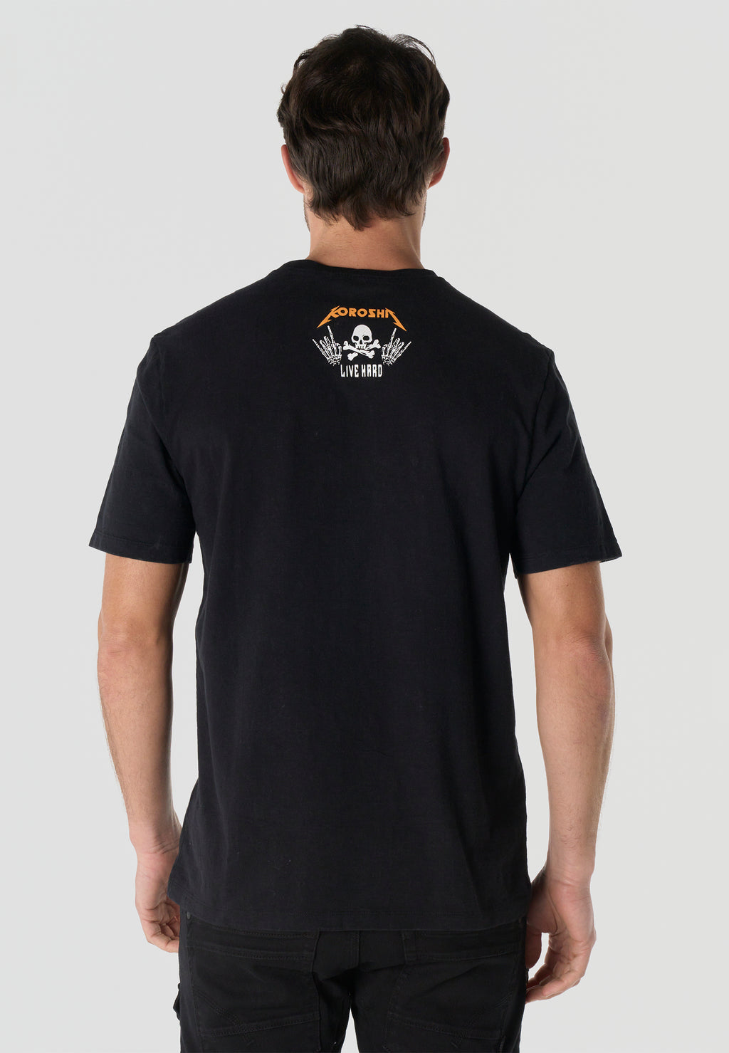 Camiseta Hombre Manga Corta Estampada Negra Cuello Redondo Regular Fit – KOROSHI
