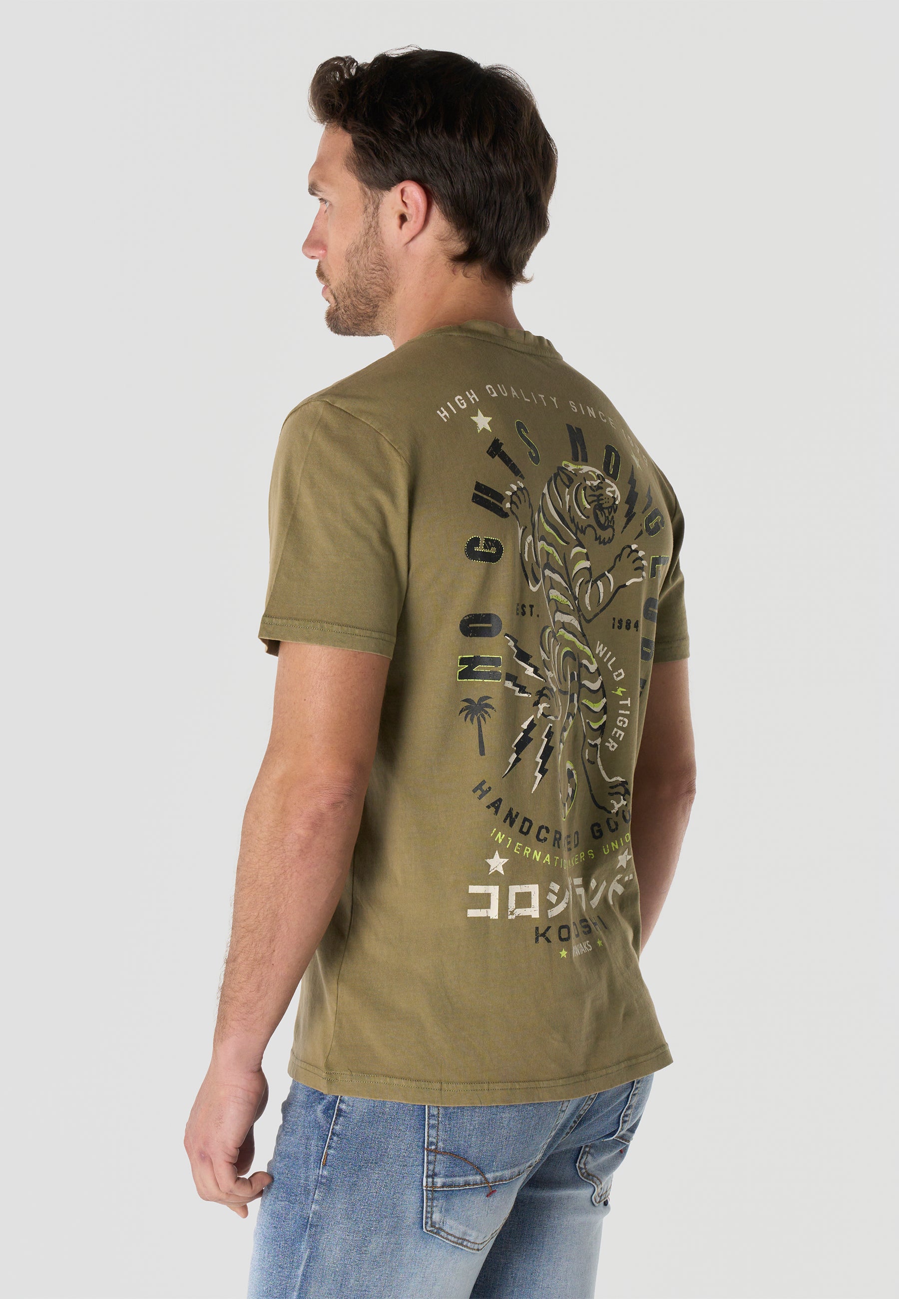Camiseta Hombre Manga Corta Estampada Kaki Efecto Lavado Vintage Cuello Redondo Regular Fit – KOROSHI