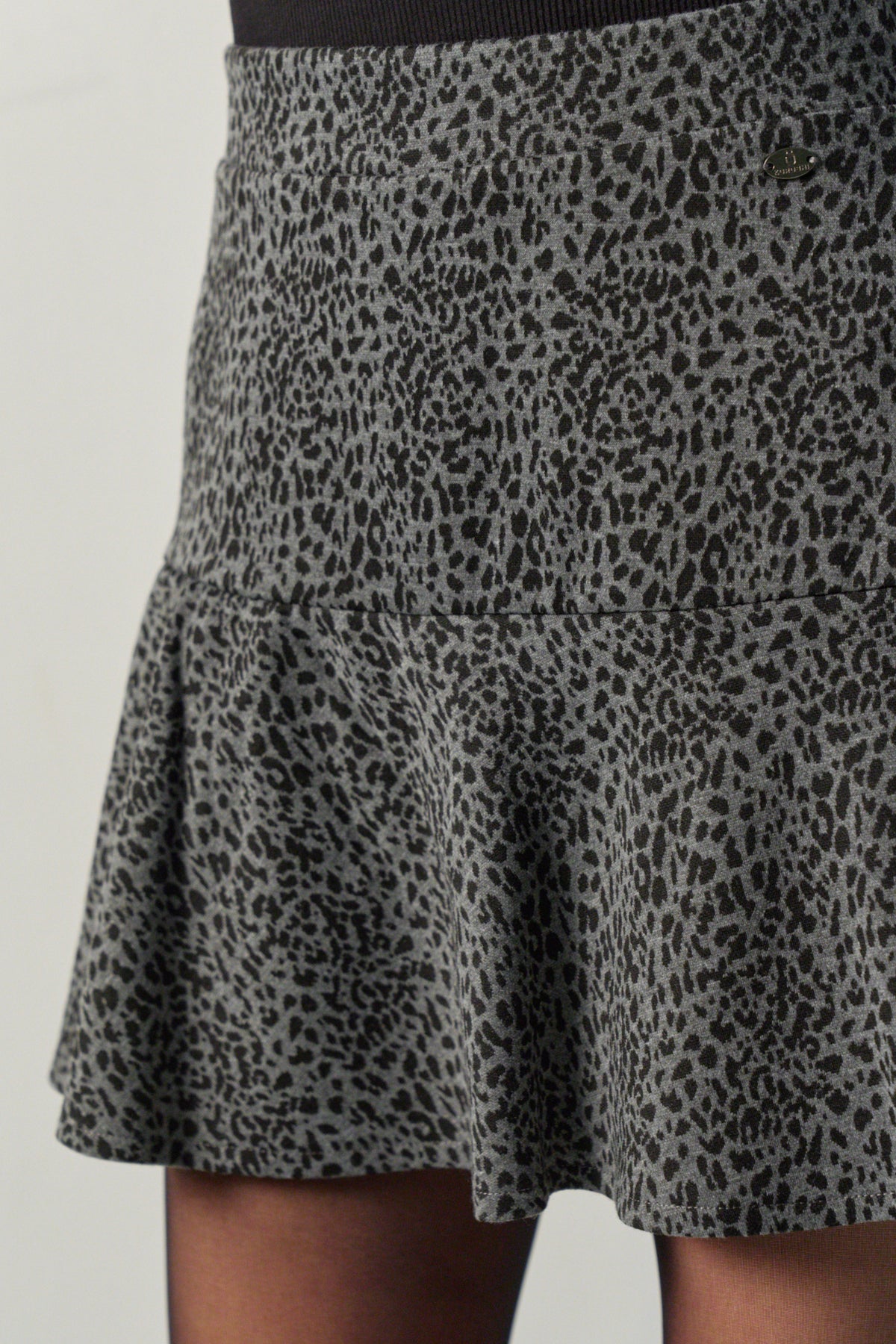 FALDA-SHORT CORTA JACQUARD MOTEADO - GRIS / GREY
