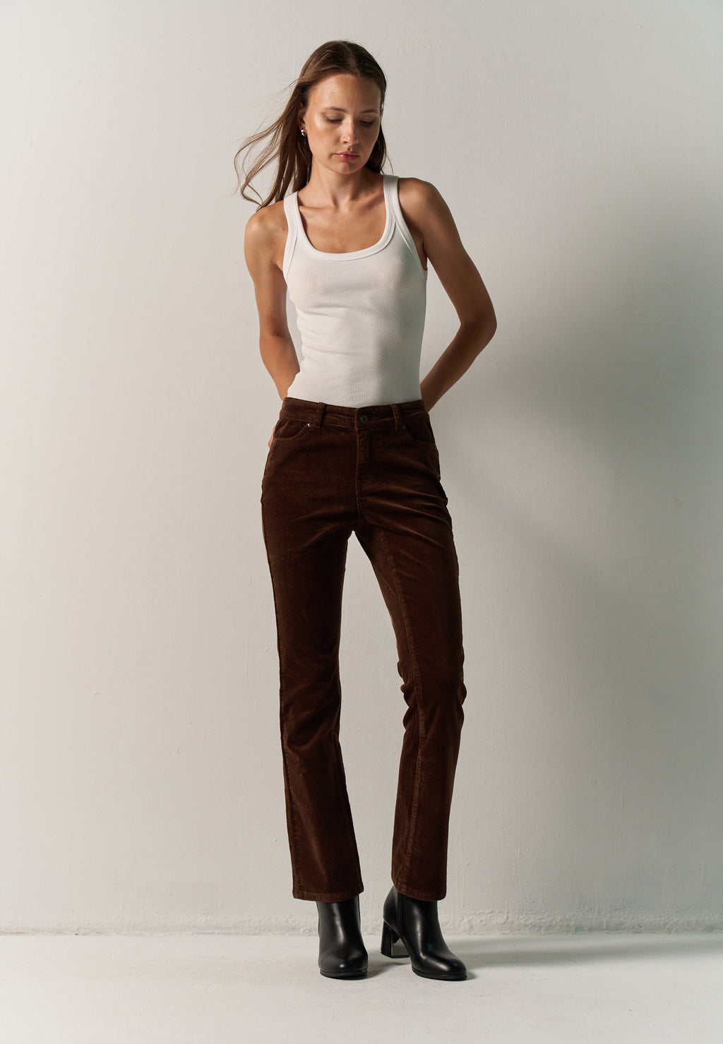 2622PT46_000019_1.jpg