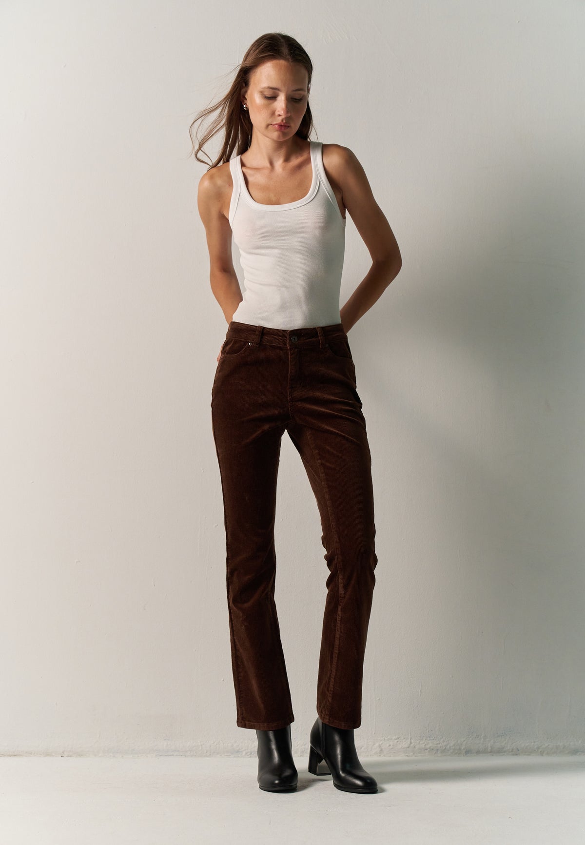 2622PT46_000019_1.jpg