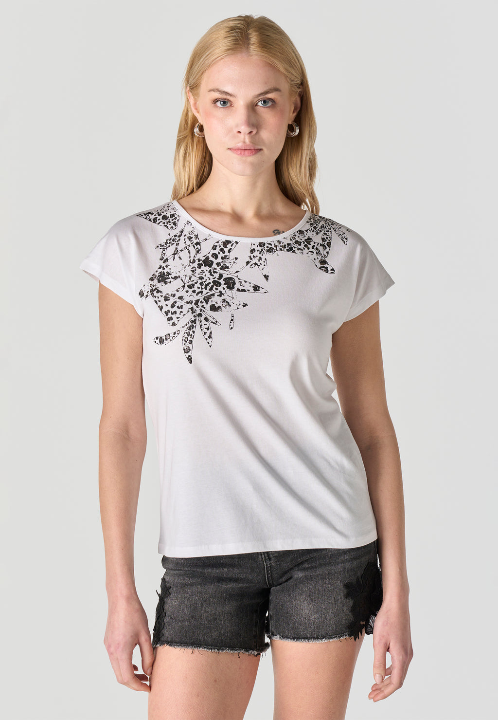Camiseta Mujer Estampado Animal Foil Blanca – Koroshi
