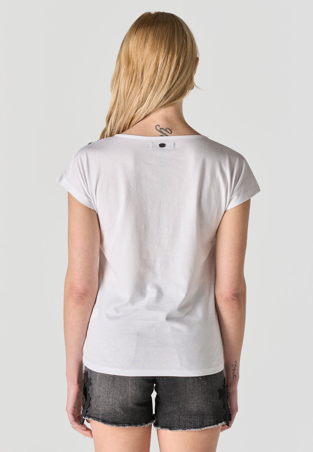 Camiseta Mujer Estampado Animal Foil Blanca – Koroshi