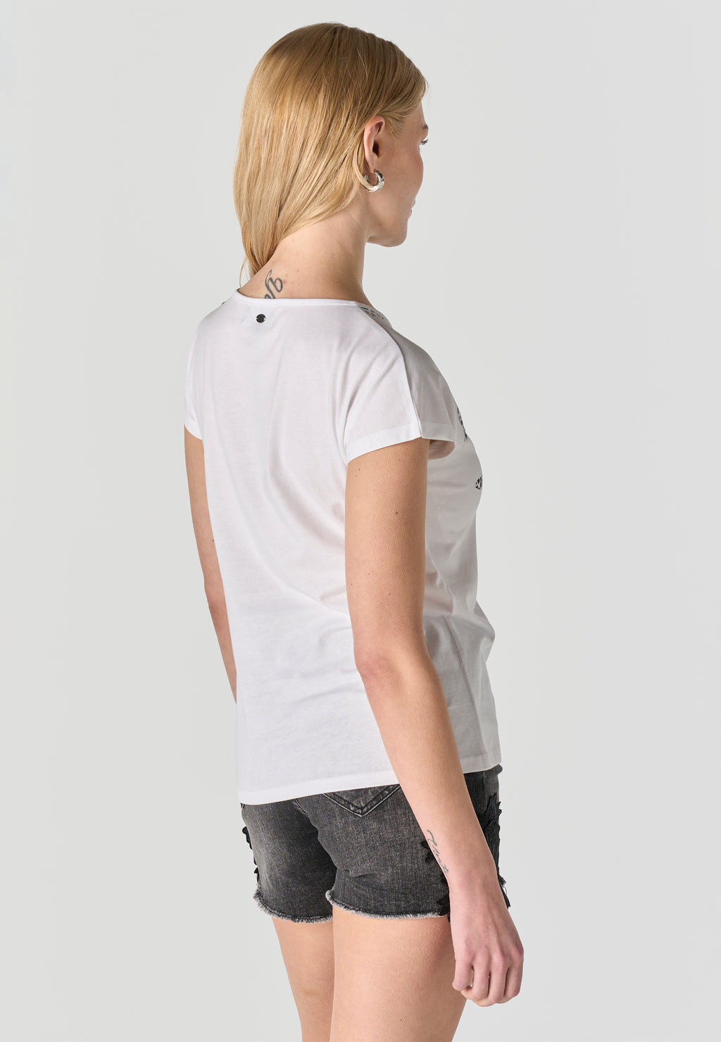 Camiseta Mujer Estampado Animal Foil Blanca – Koroshi