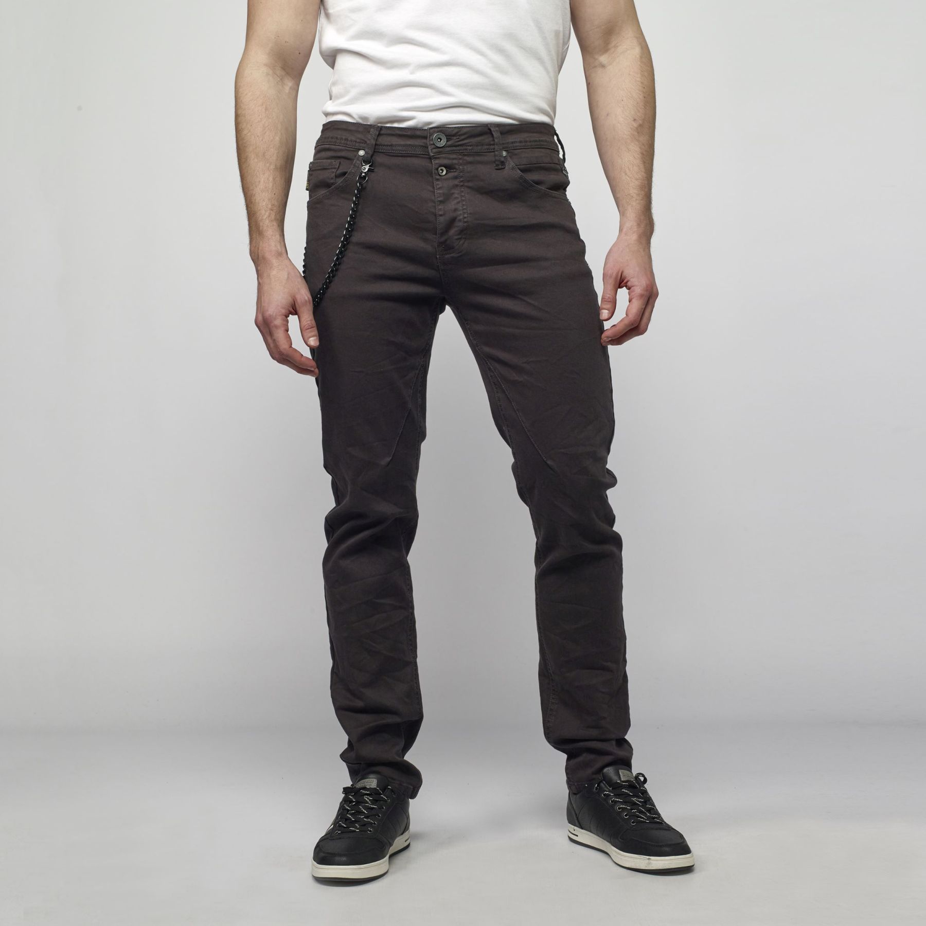 PantalÓn jeans color low rise slim fit