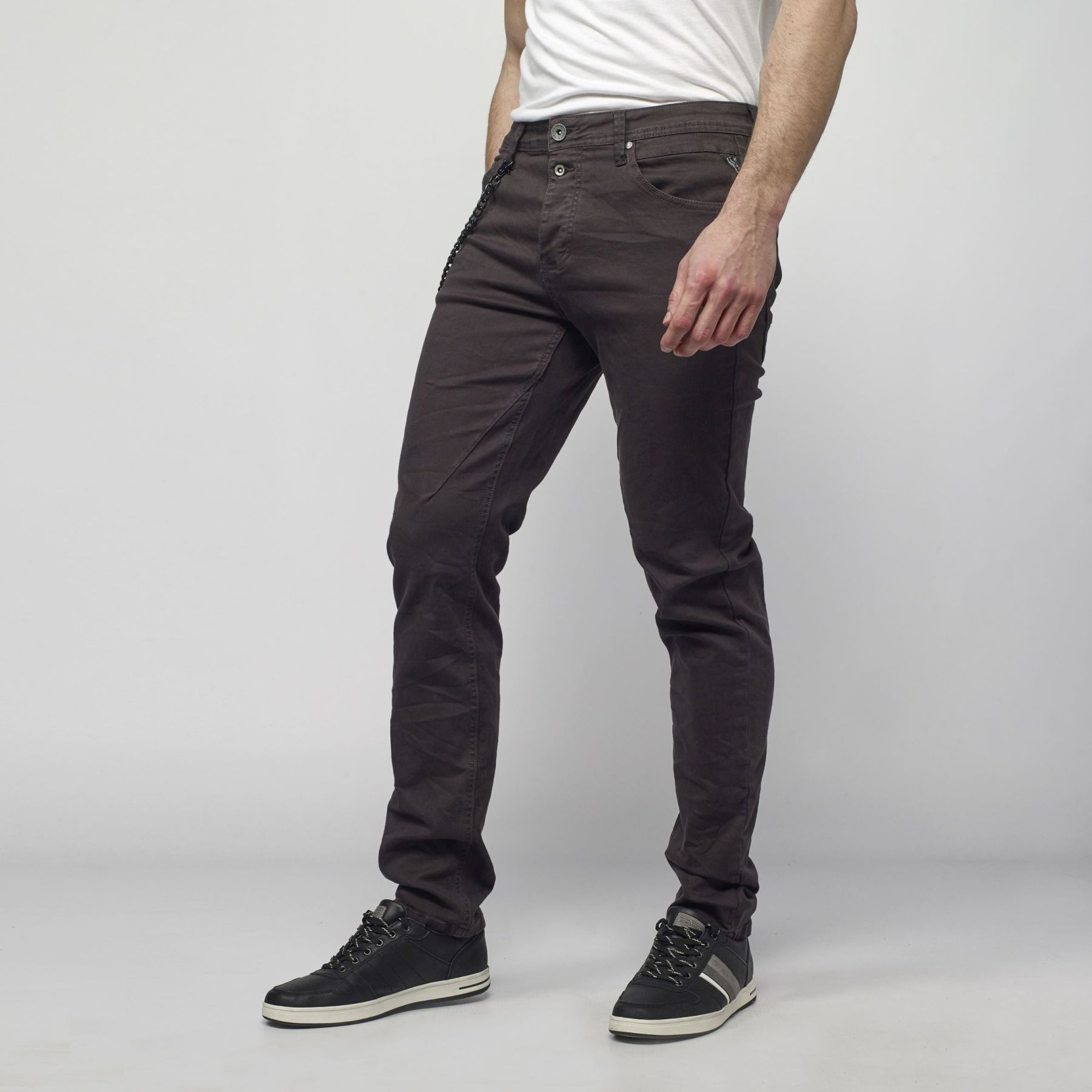 PantalÓn jeans color low rise slim fit 1