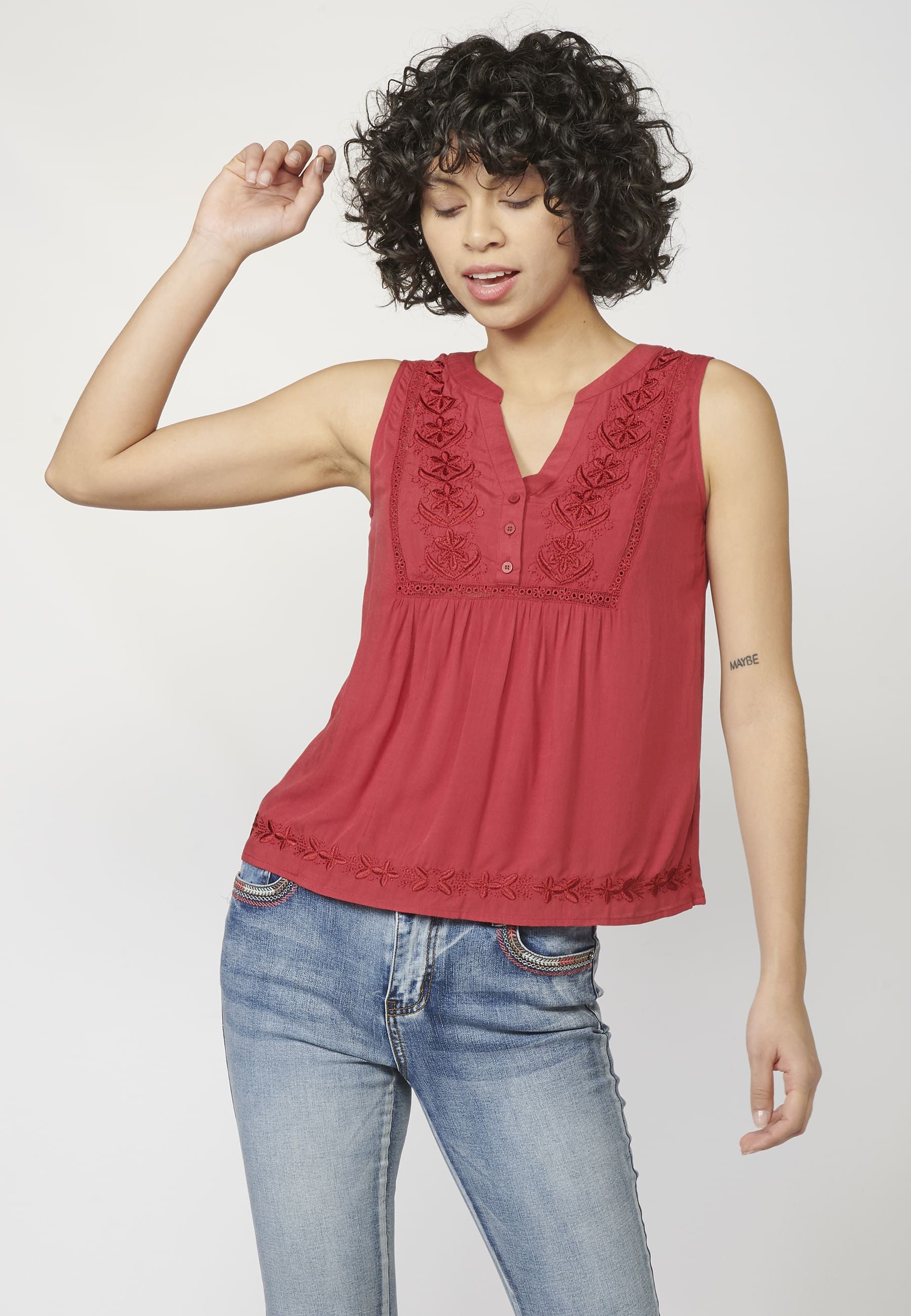 Blusa roja fluida sin mangas escote pico bordada y puntilla para Mujer