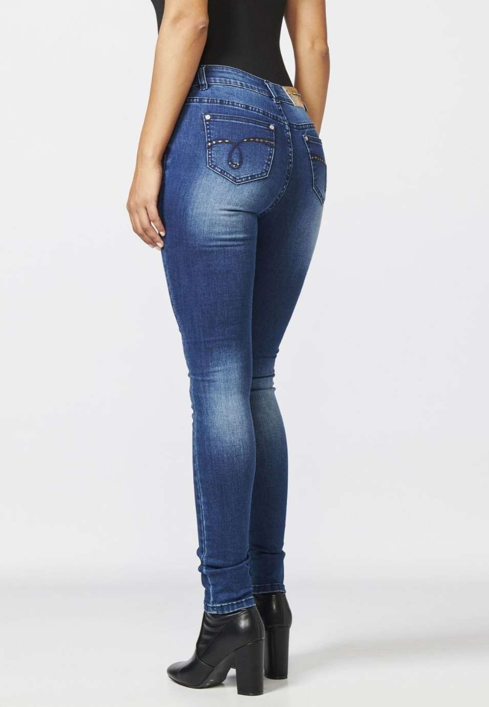 Pantalón slim elástico mujer 4