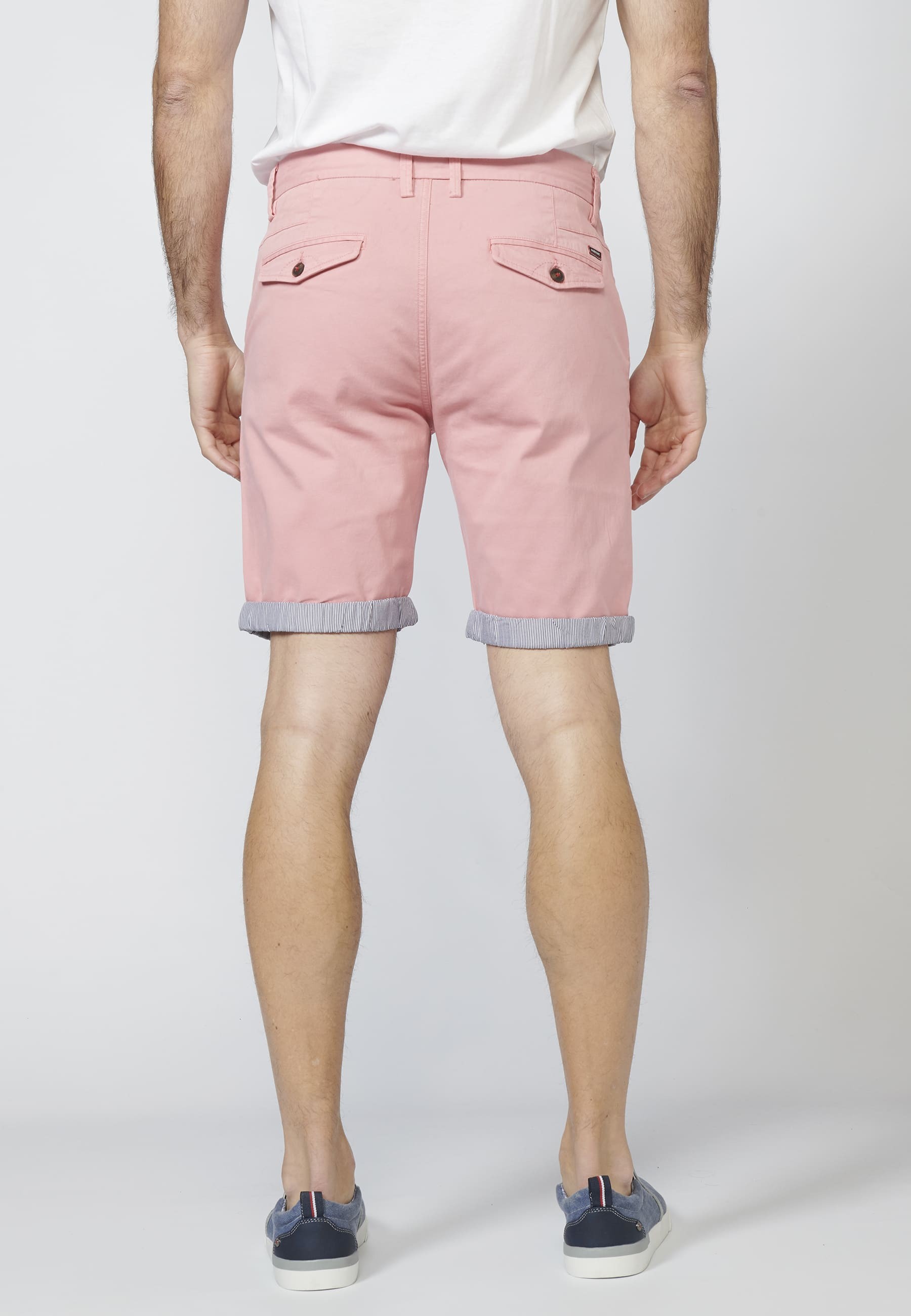 Bermuda Chino con cinco bolsillos y cordón ajustable en cintura para Hombre 5