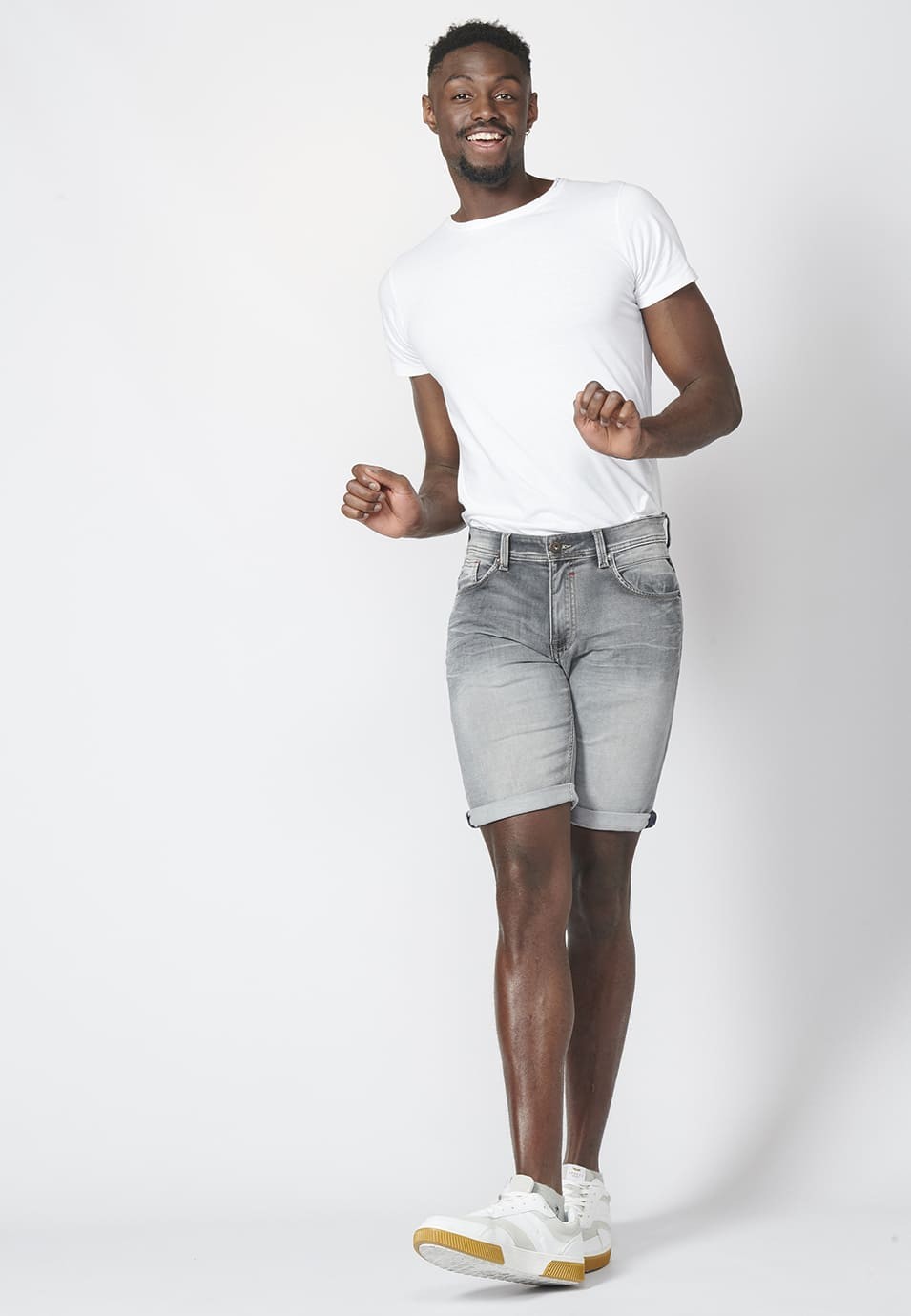 Jeansshorts aus Strick in Regular Fit 2