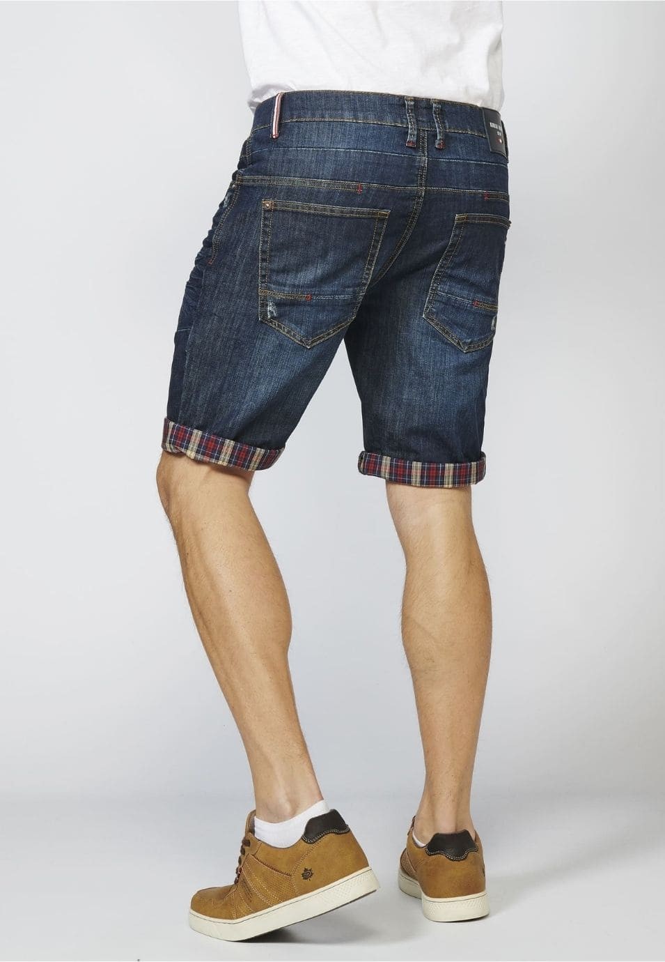 Pantalón corto denim cortes regular fit con siete bolsillos y efecto desgastado 100% algodón para Hombre 3