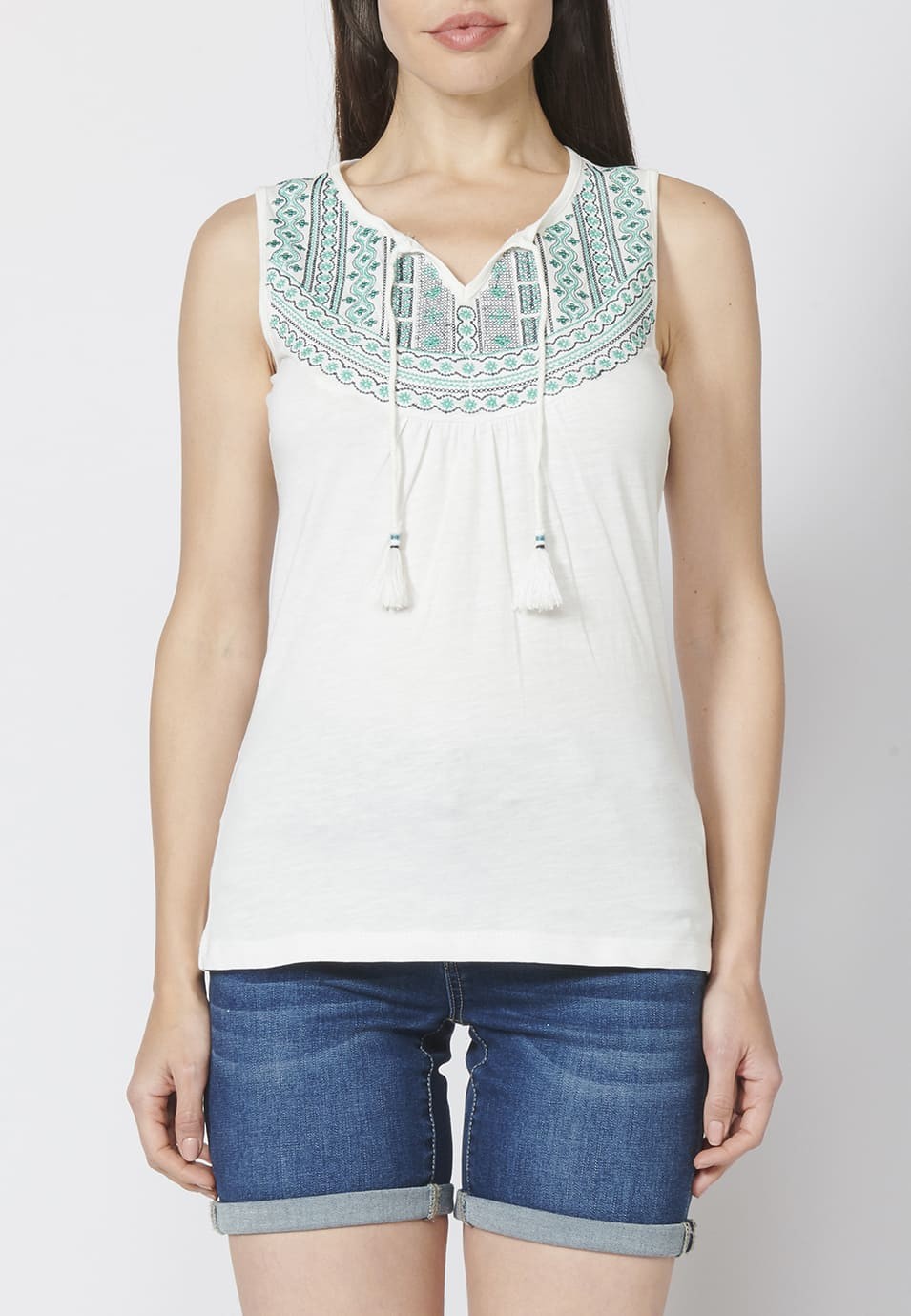 Cotton Tank Top with Ethnic Embroidery with Round Neckline for Woman in White color 5