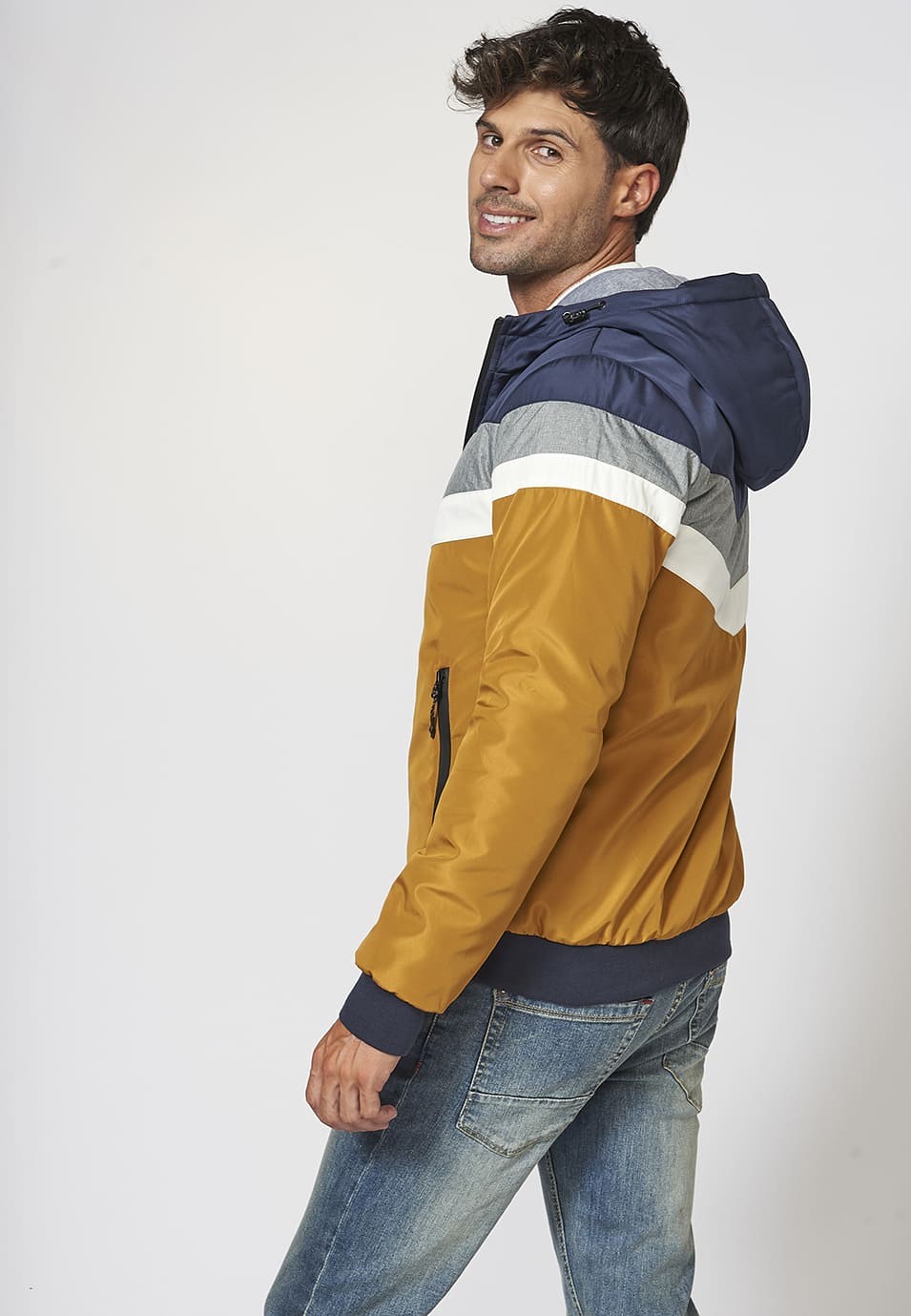 Chaqueta con capucha ajustable con cordón para Hombre