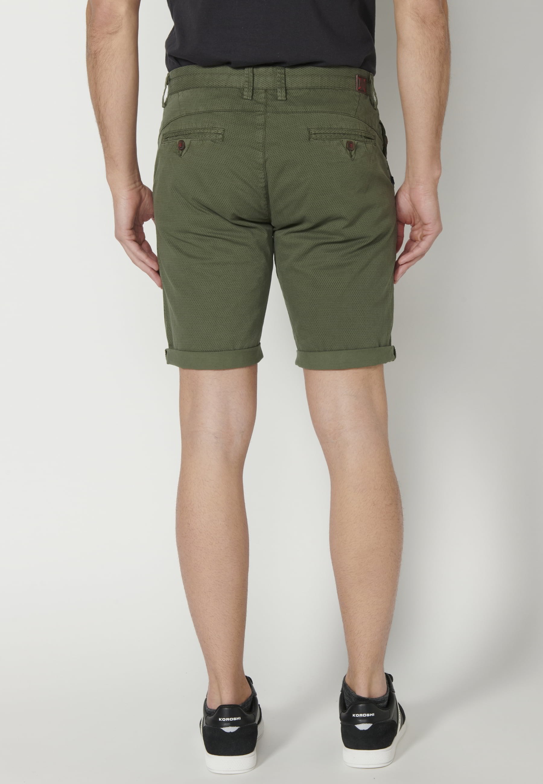 Khakifarbene Bermuda-Shorts im Chini-Stil für Herren