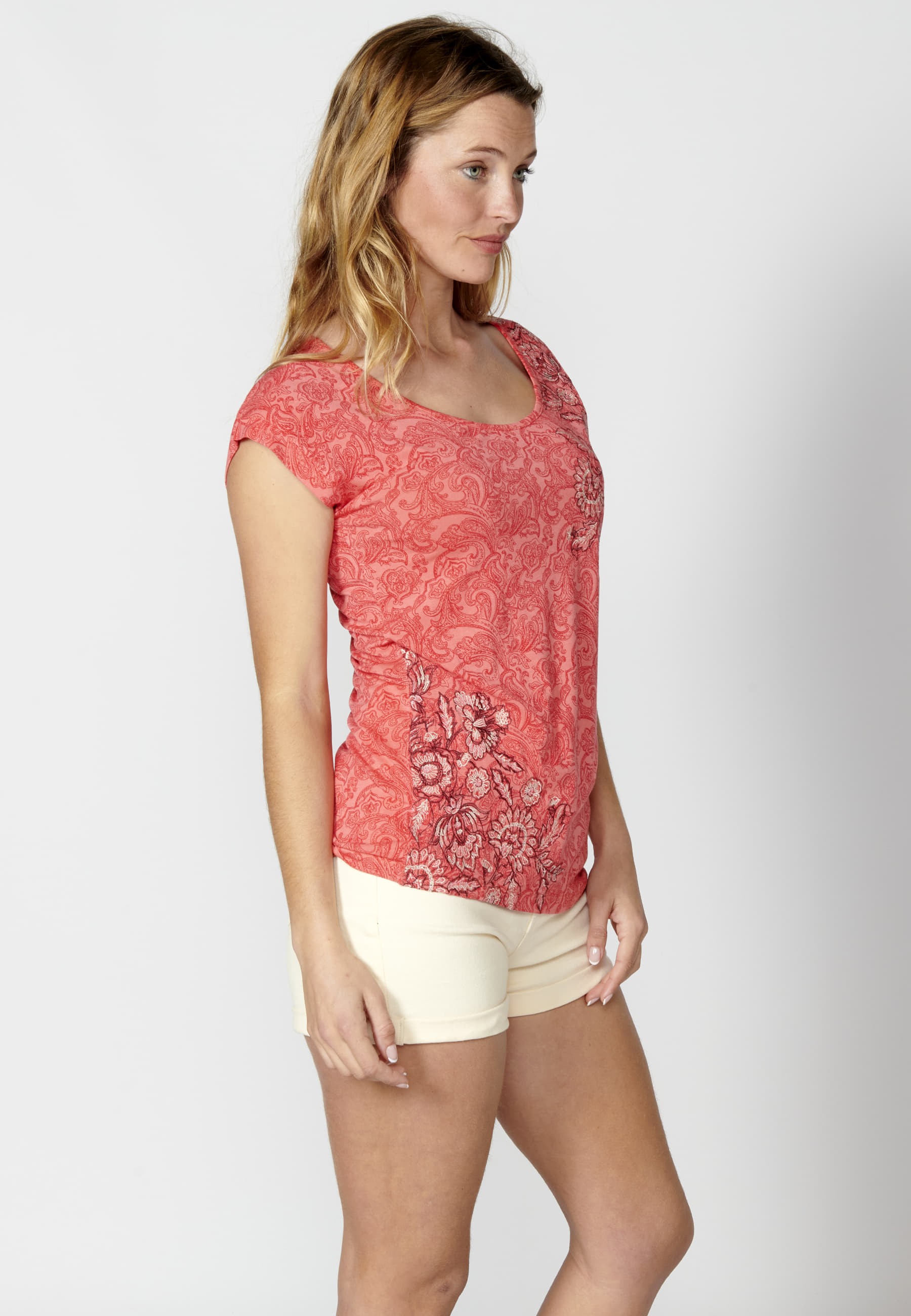 Short-sleeved T-shirt with floral print in Coral color for Women