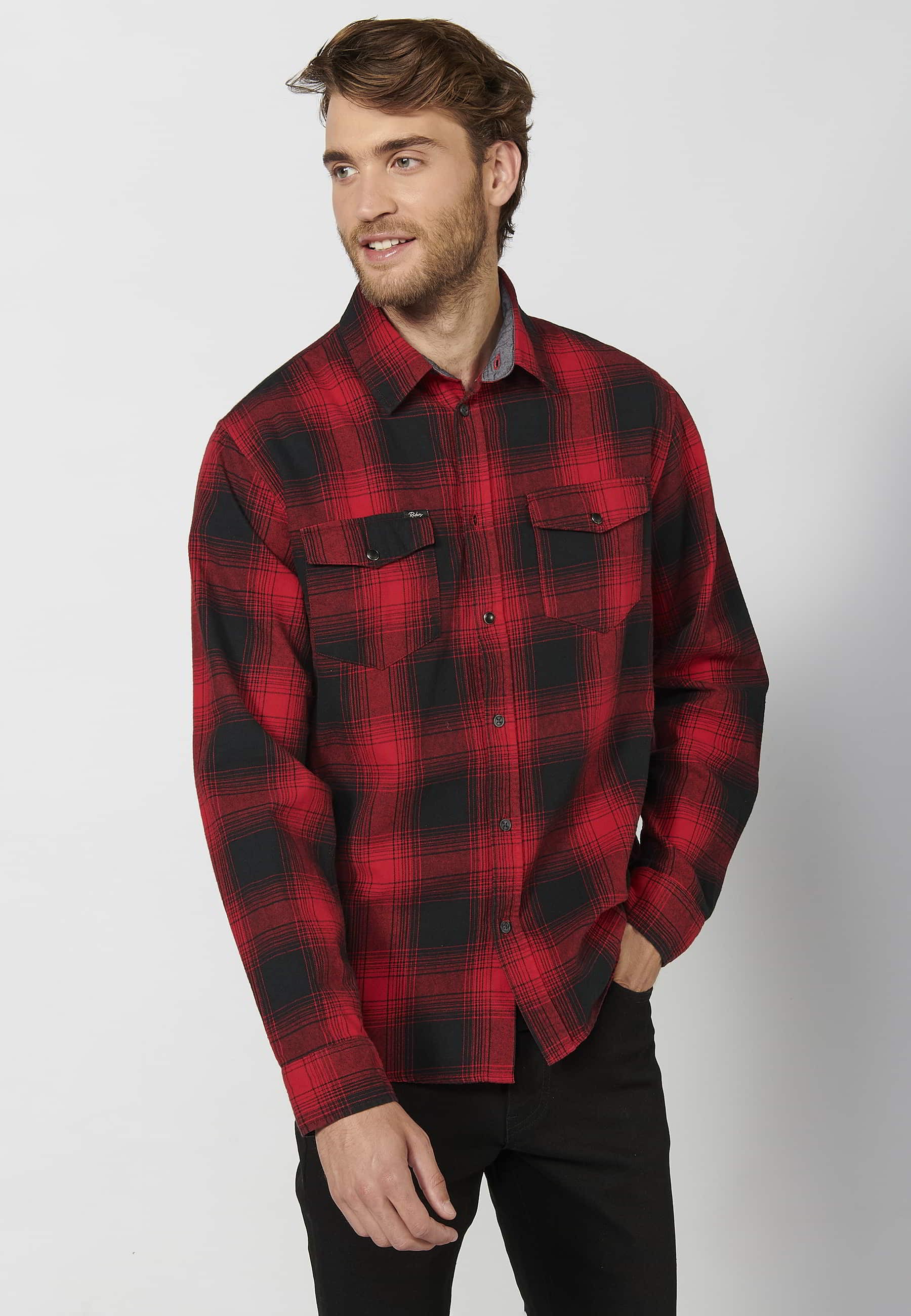 Chemise rouge en coton à manches longues avec poches devant pour Homme