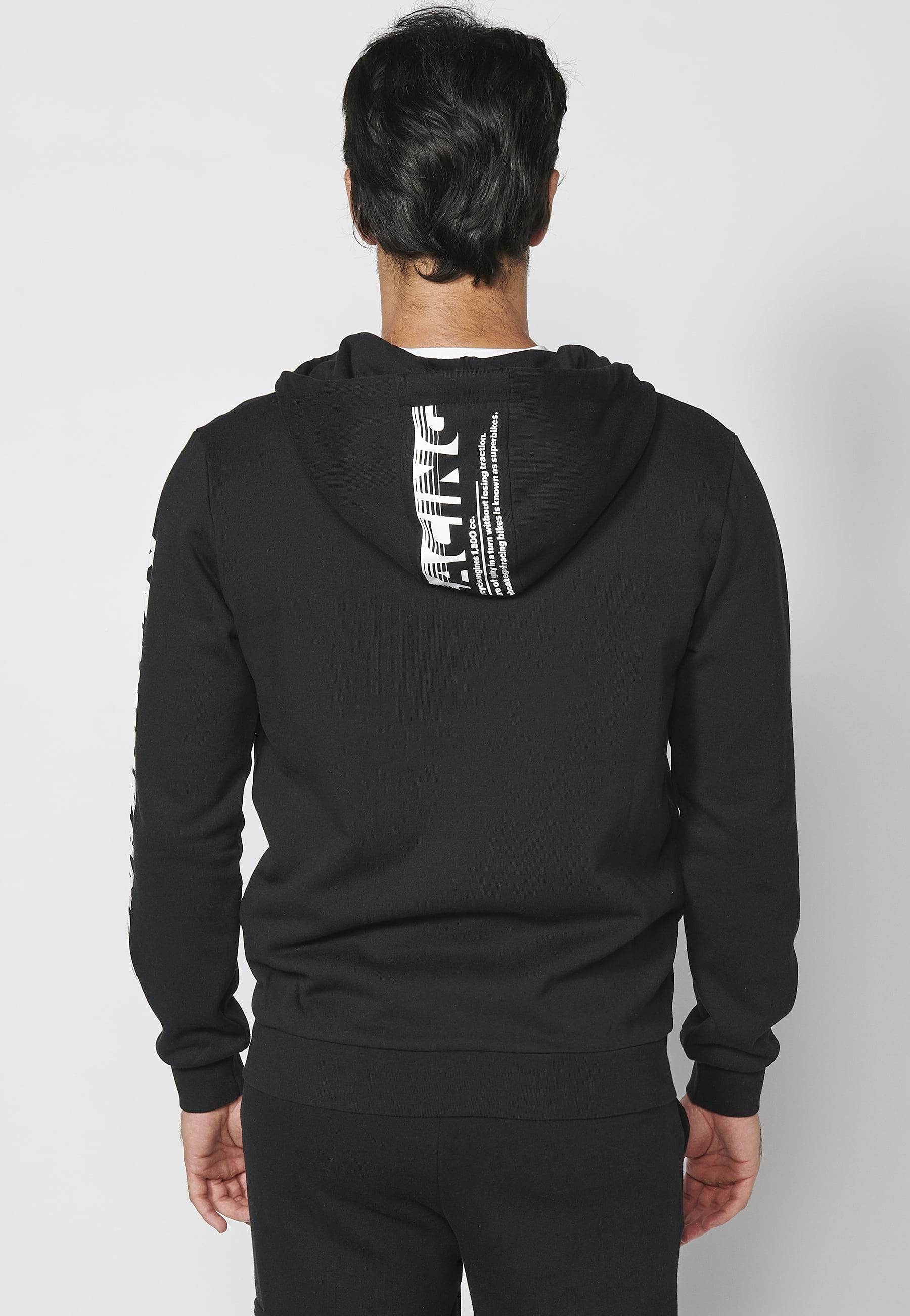 Langärmlige Sweatshirtjacke mit verstellbarer Kapuze, Buchstabendetail am Ärmel, Farbe Schwarz für Herren 6