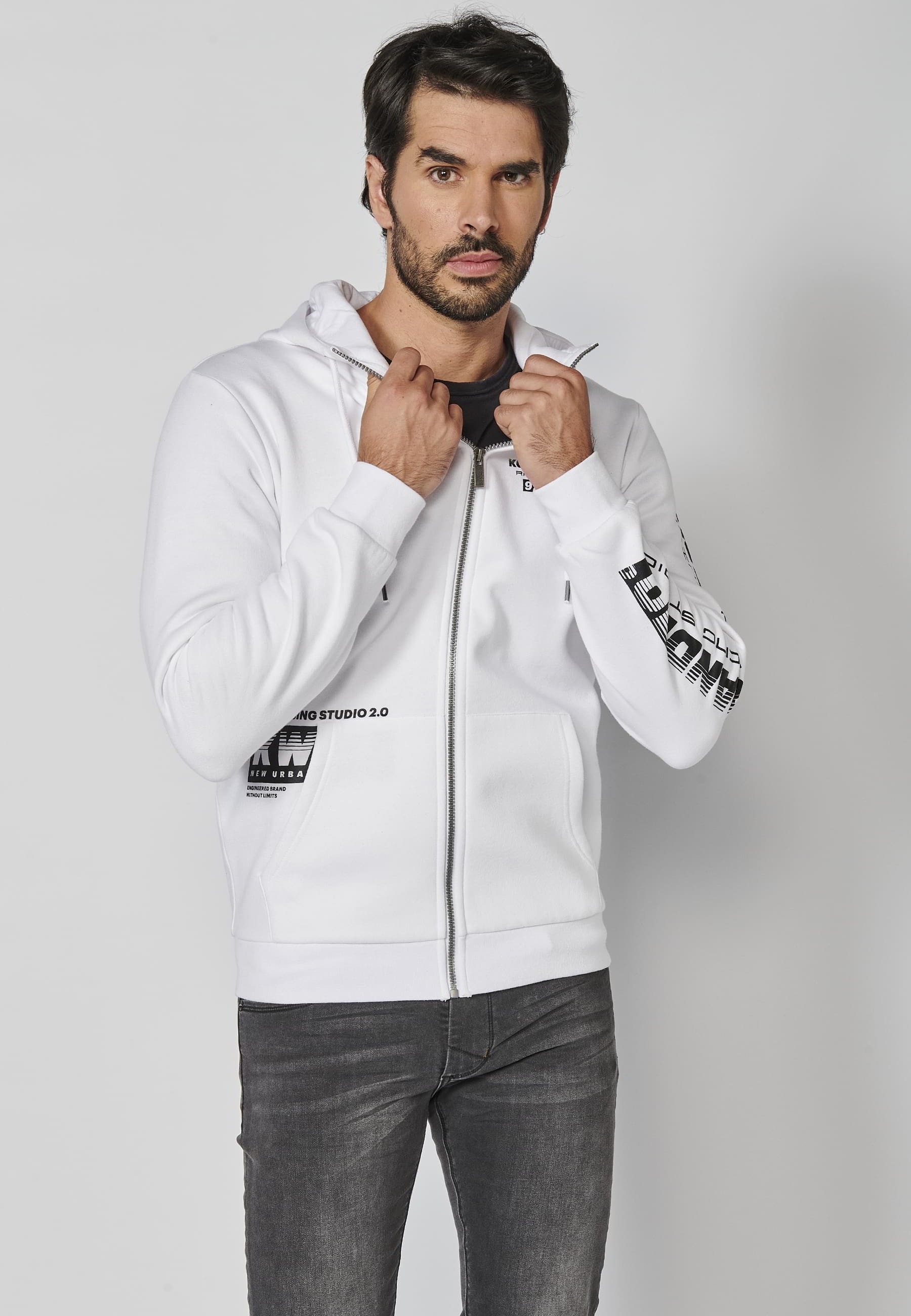 Veste sweat à manches longues avec capuche ajustable, détail lettre sur la manche, coloris Blanc pour Homme