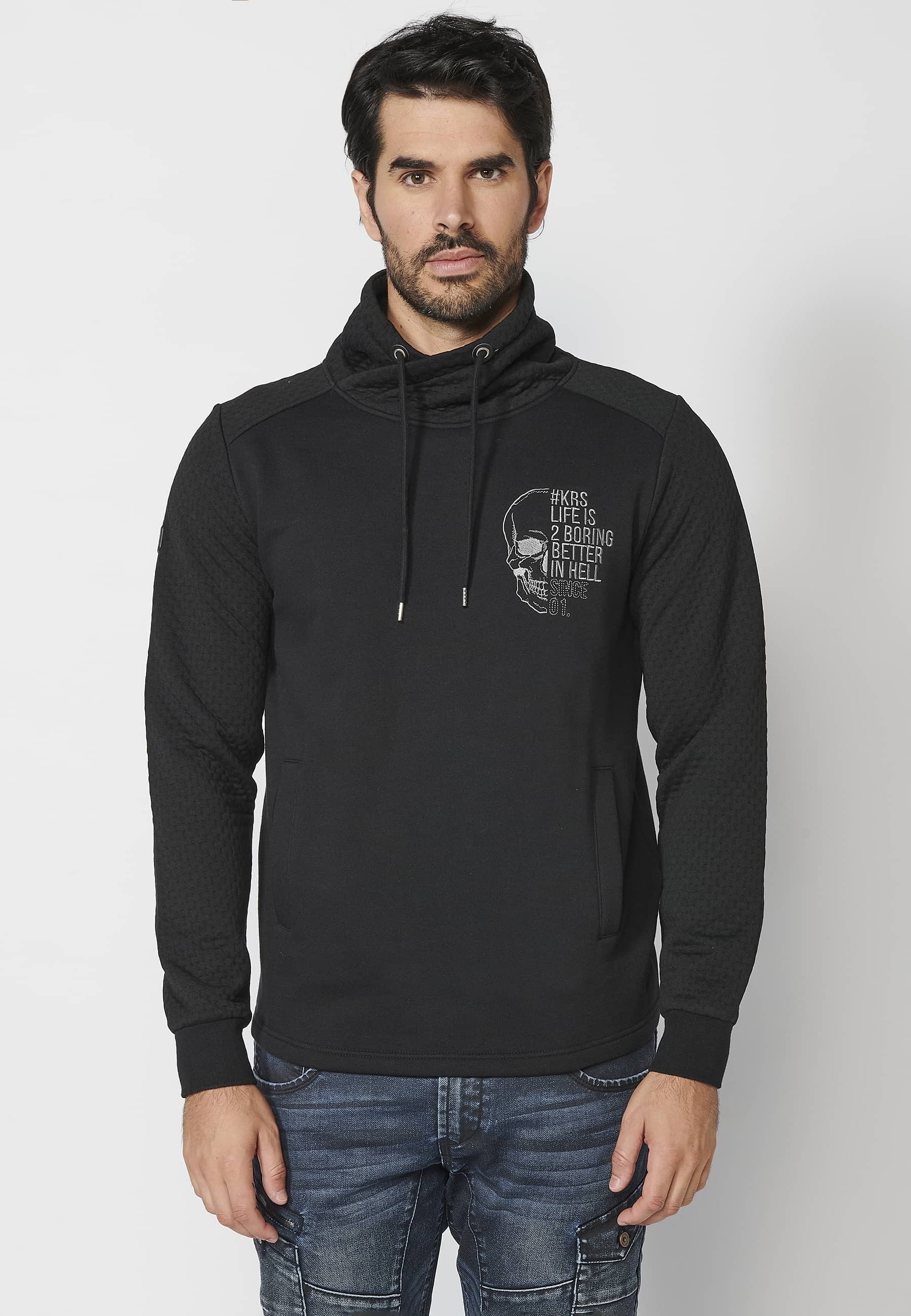 Schwarzes Herren-Sweatshirt mit Stehkragen und verstellbarer Vordertasche und langen Ärmeln