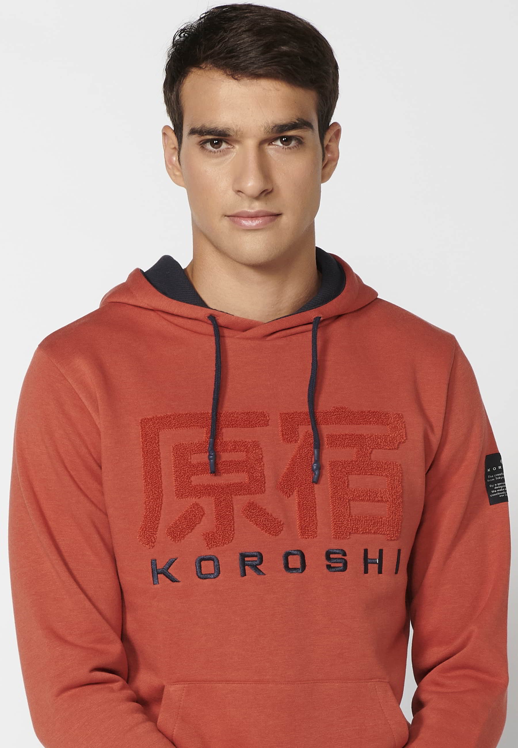 Sweat-shirt orange à capuche et manches longues pour hommes 3