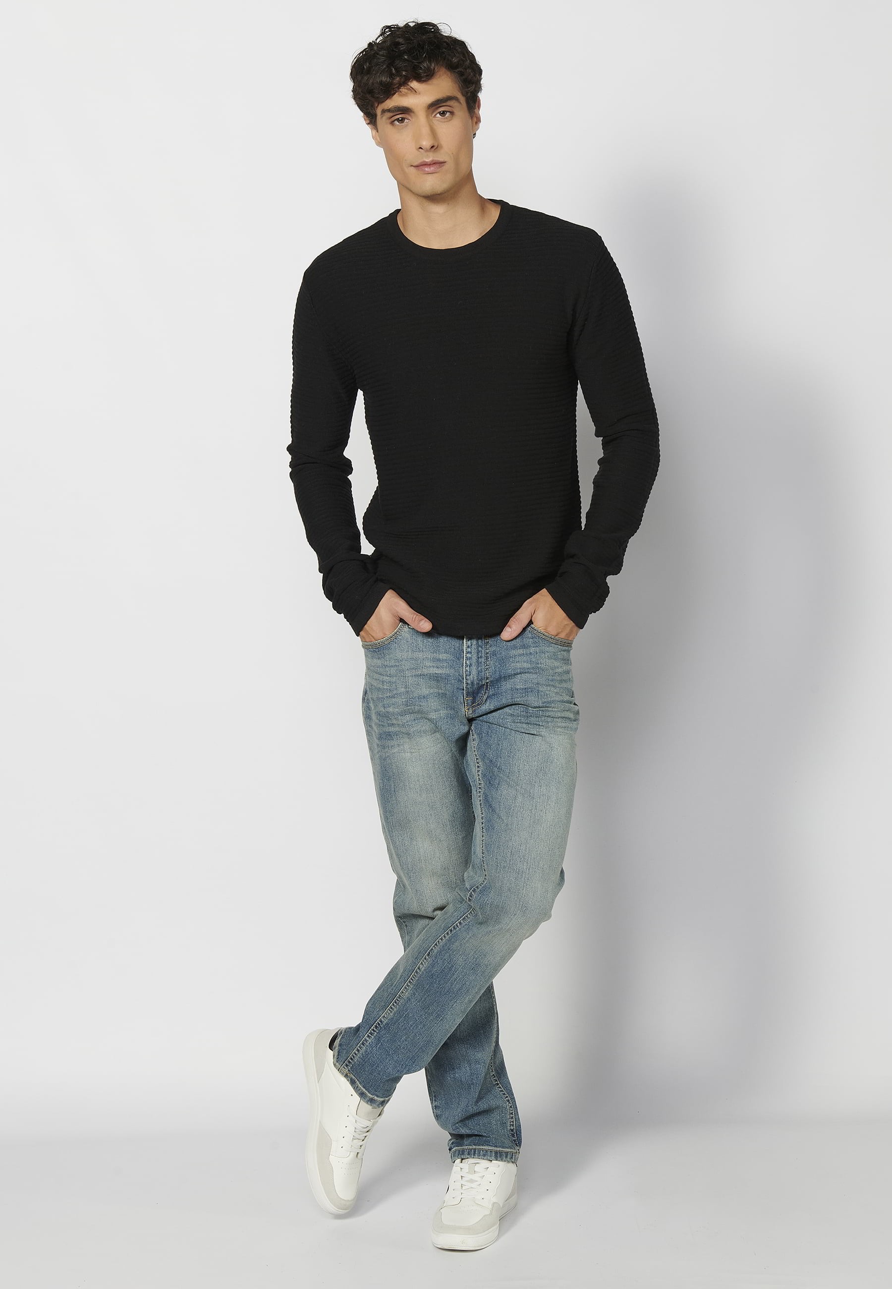 Black Long Sleeve Round Neck Cotton Tricot Sweater for Men